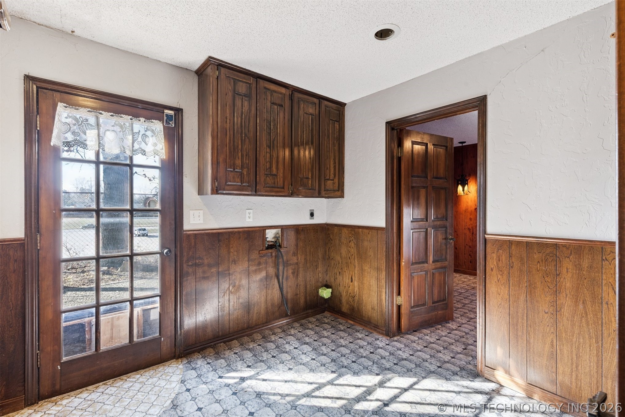 203 N Skinner Avenue Property Photo 47