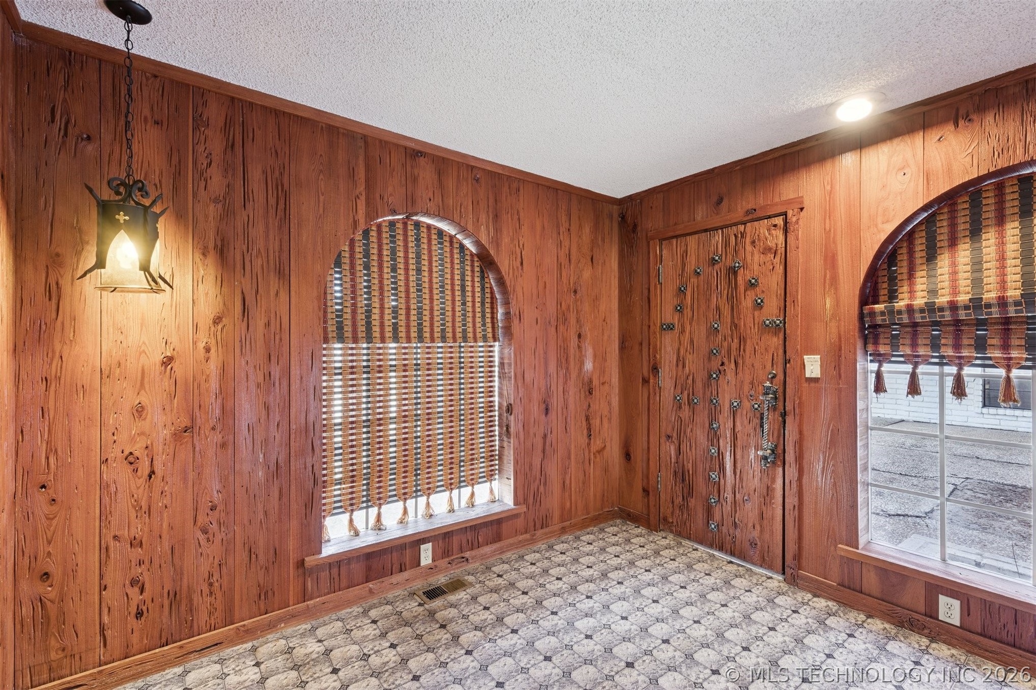 203 N Skinner Avenue Property Photo 51