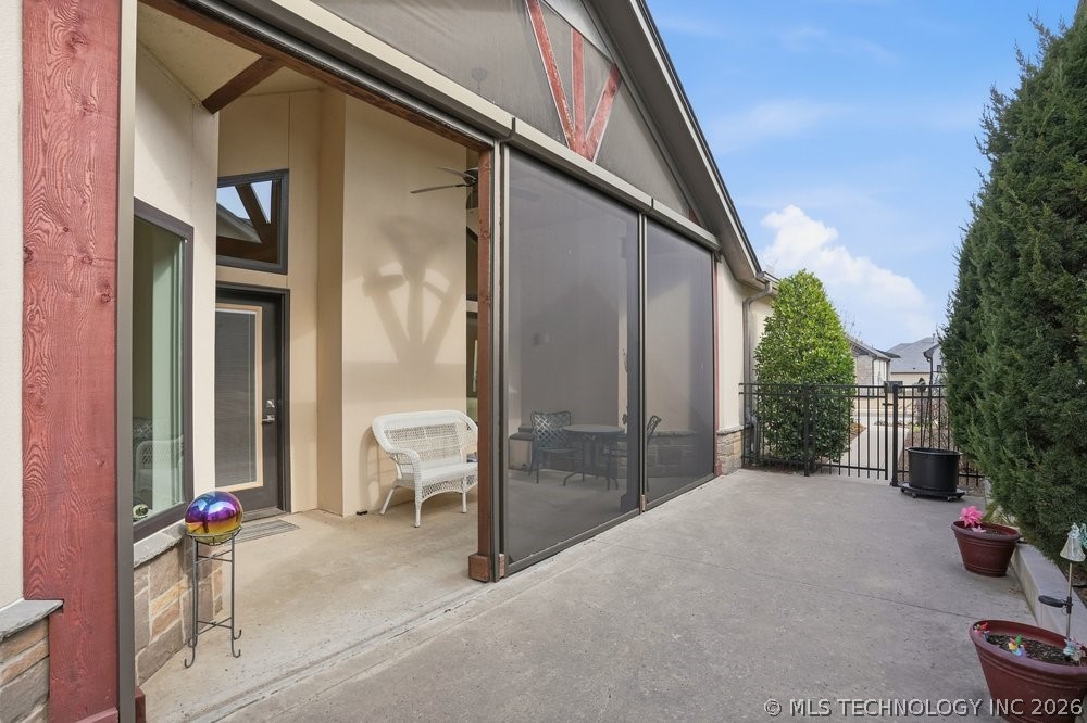 8414 S Phoenix Place W Property Photo 28