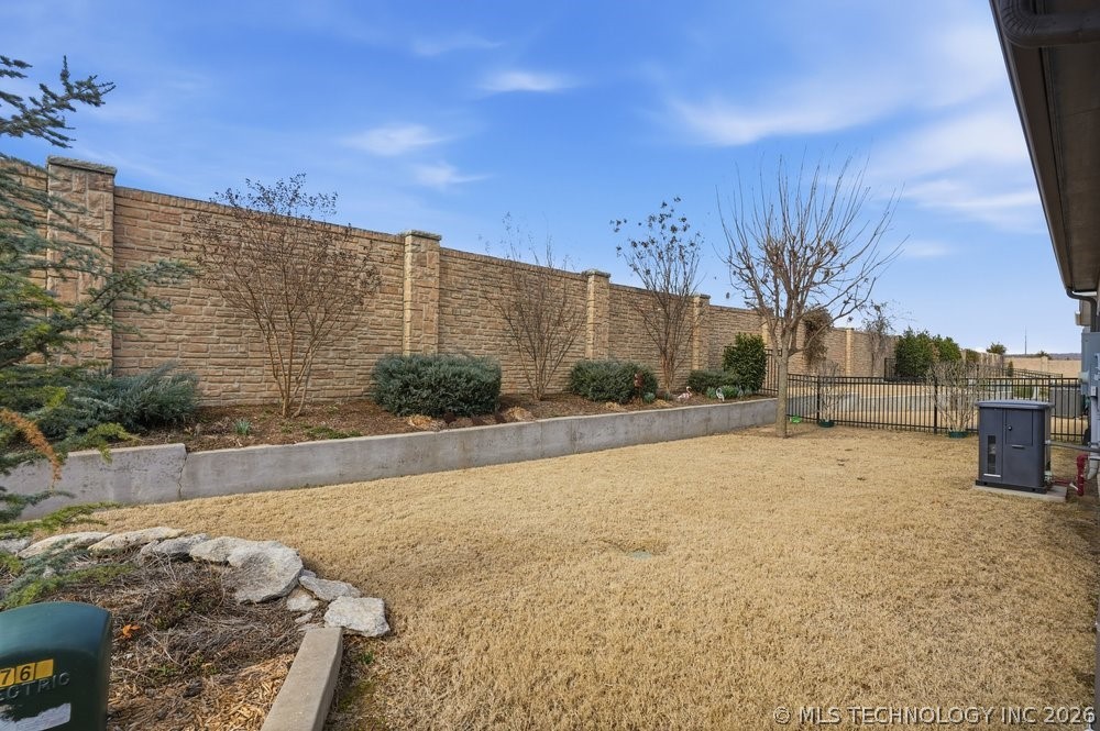 8414 S Phoenix Place W Property Photo 34