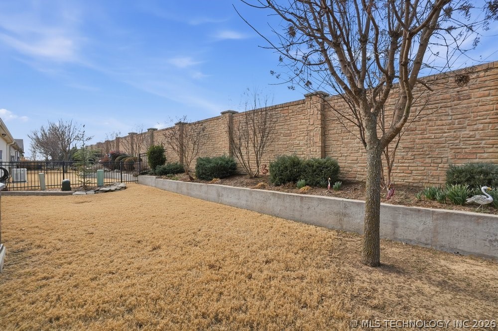 8414 S Phoenix Place W Property Photo 35