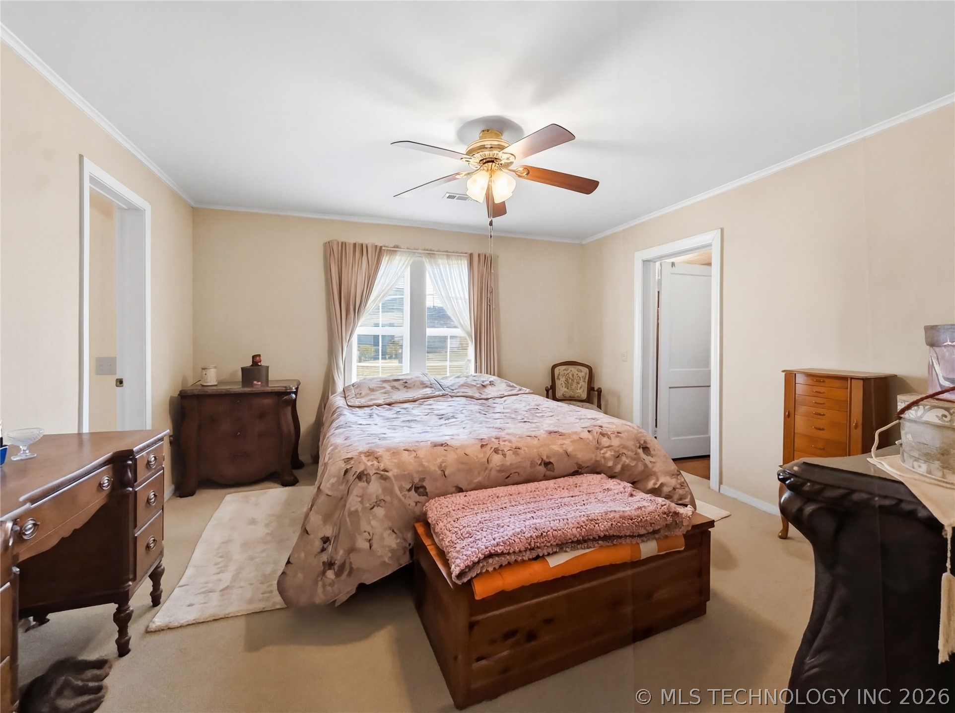 221 W Poplar Street Property Photo 25