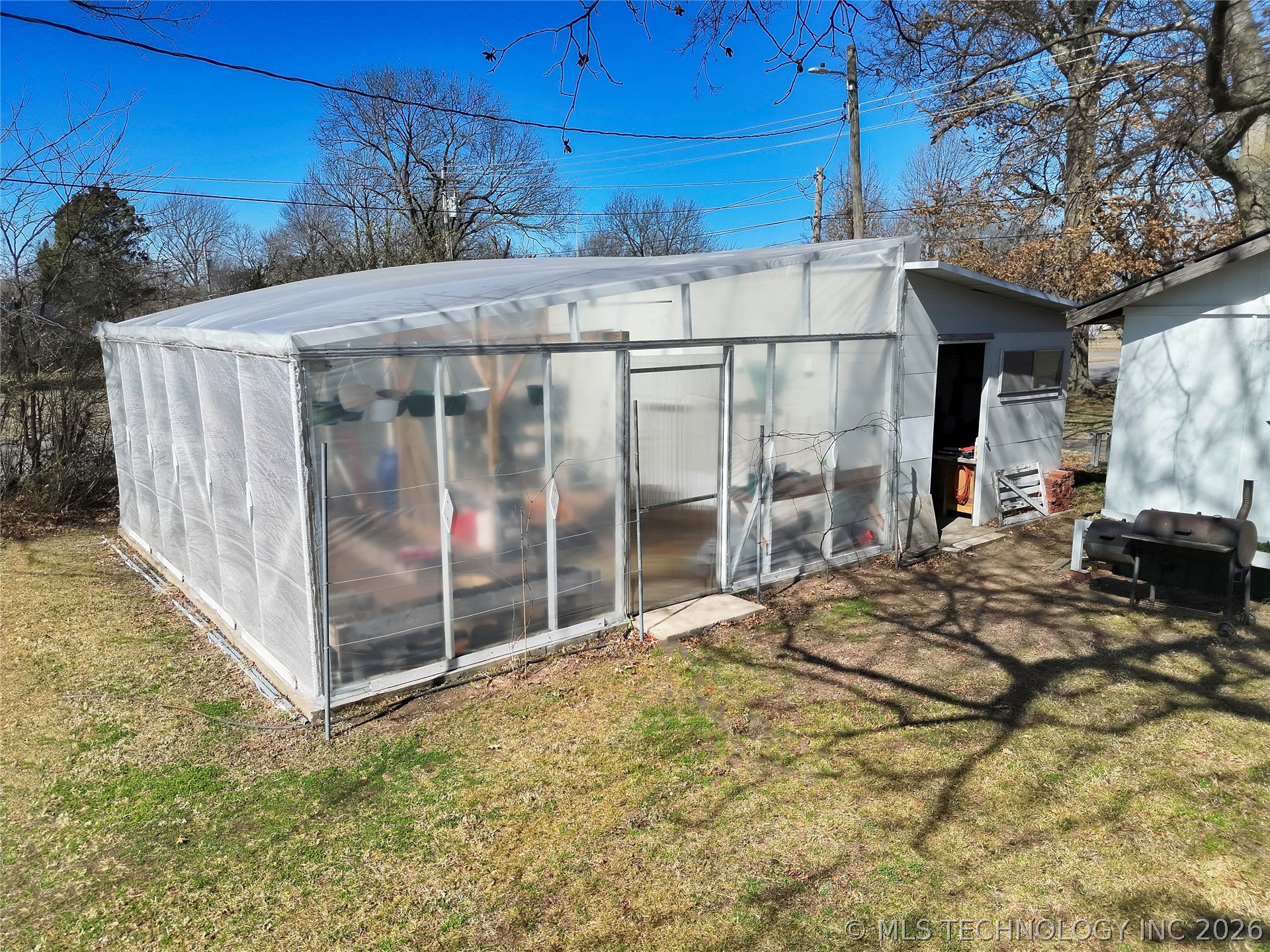 221 W Poplar Street Property Photo 33