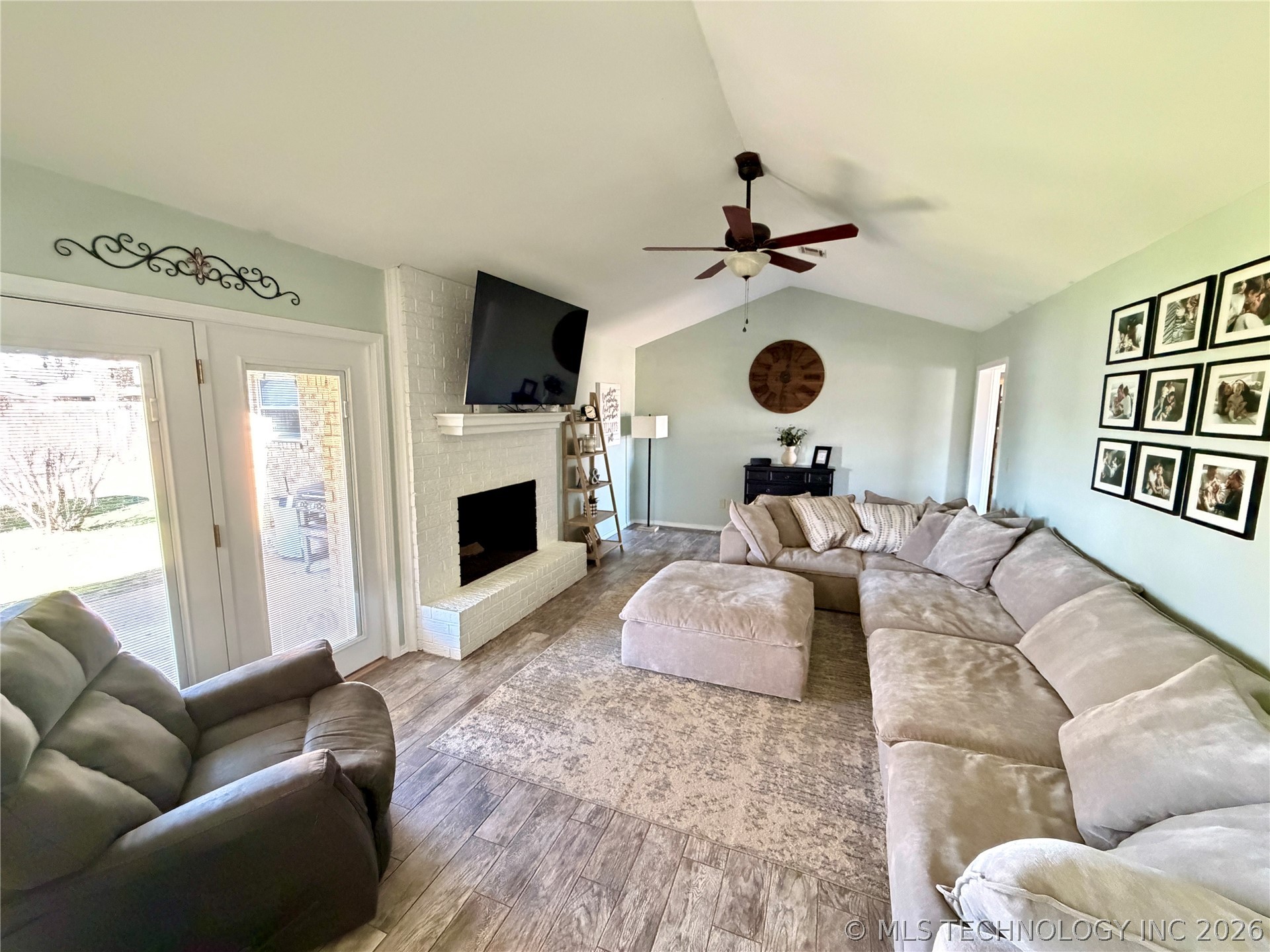 201 Foltz Lane Property Photo 8