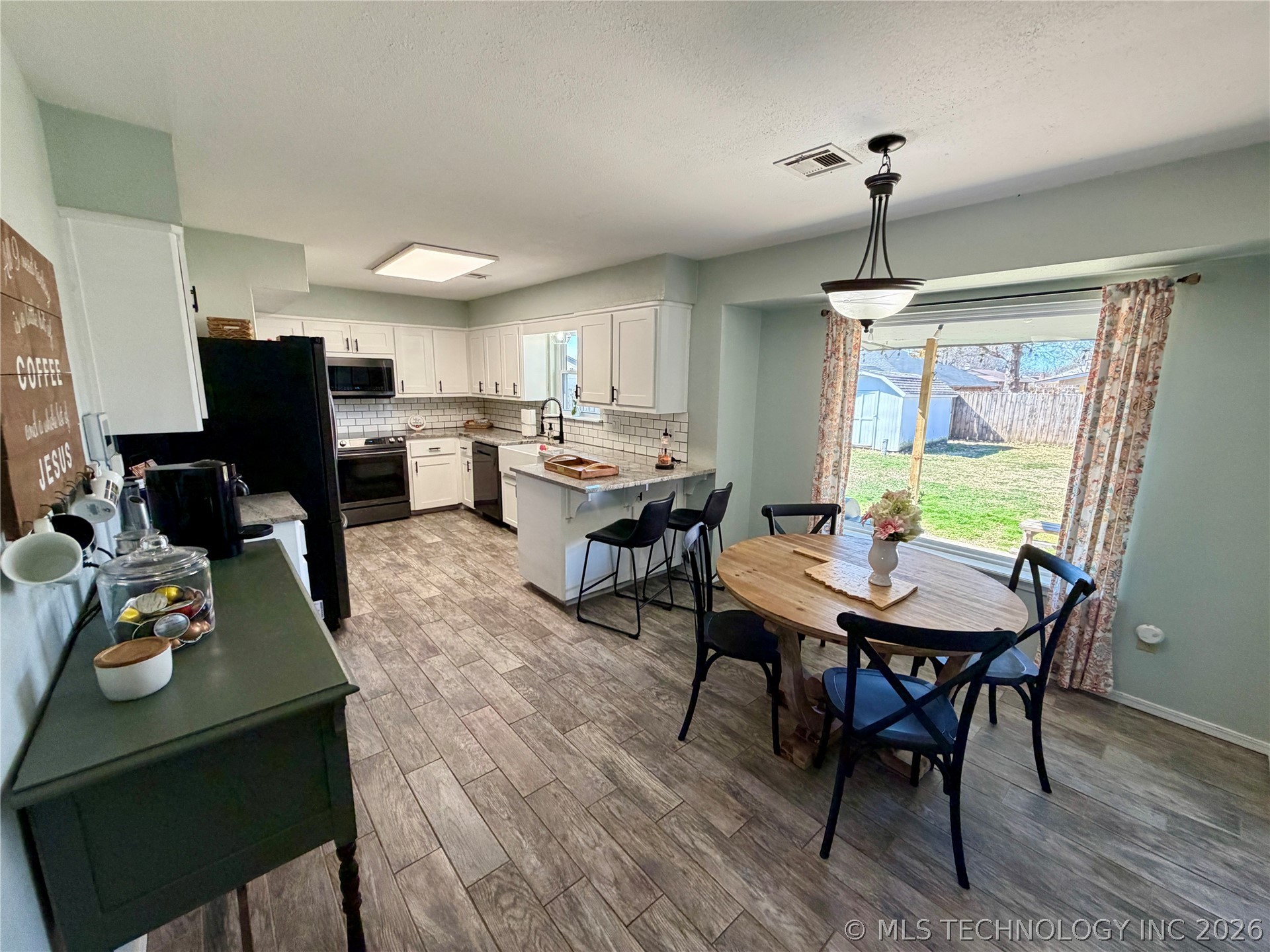 201 Foltz Lane Property Photo 10