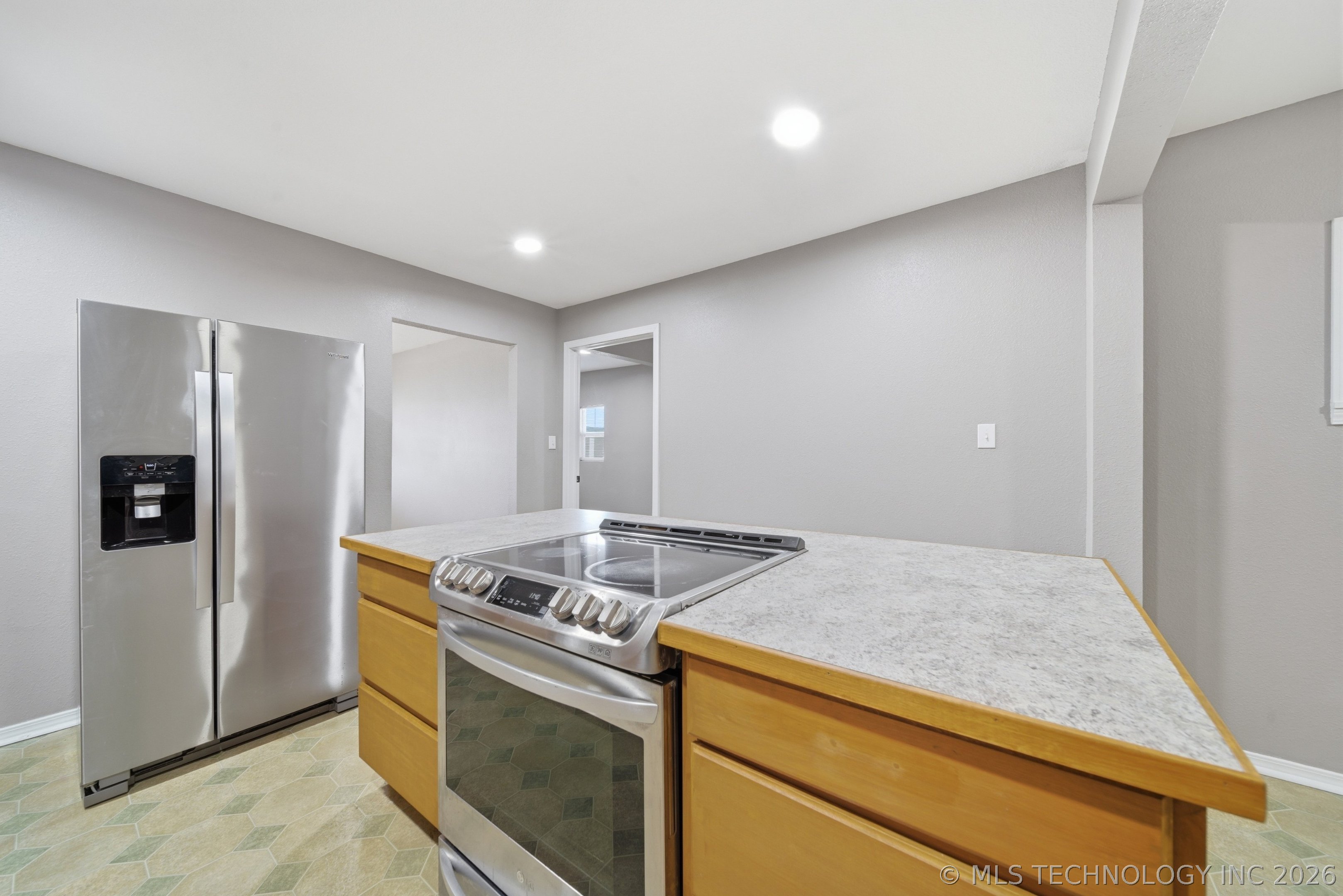 1103 S 56th West Avenue Property Photo 8