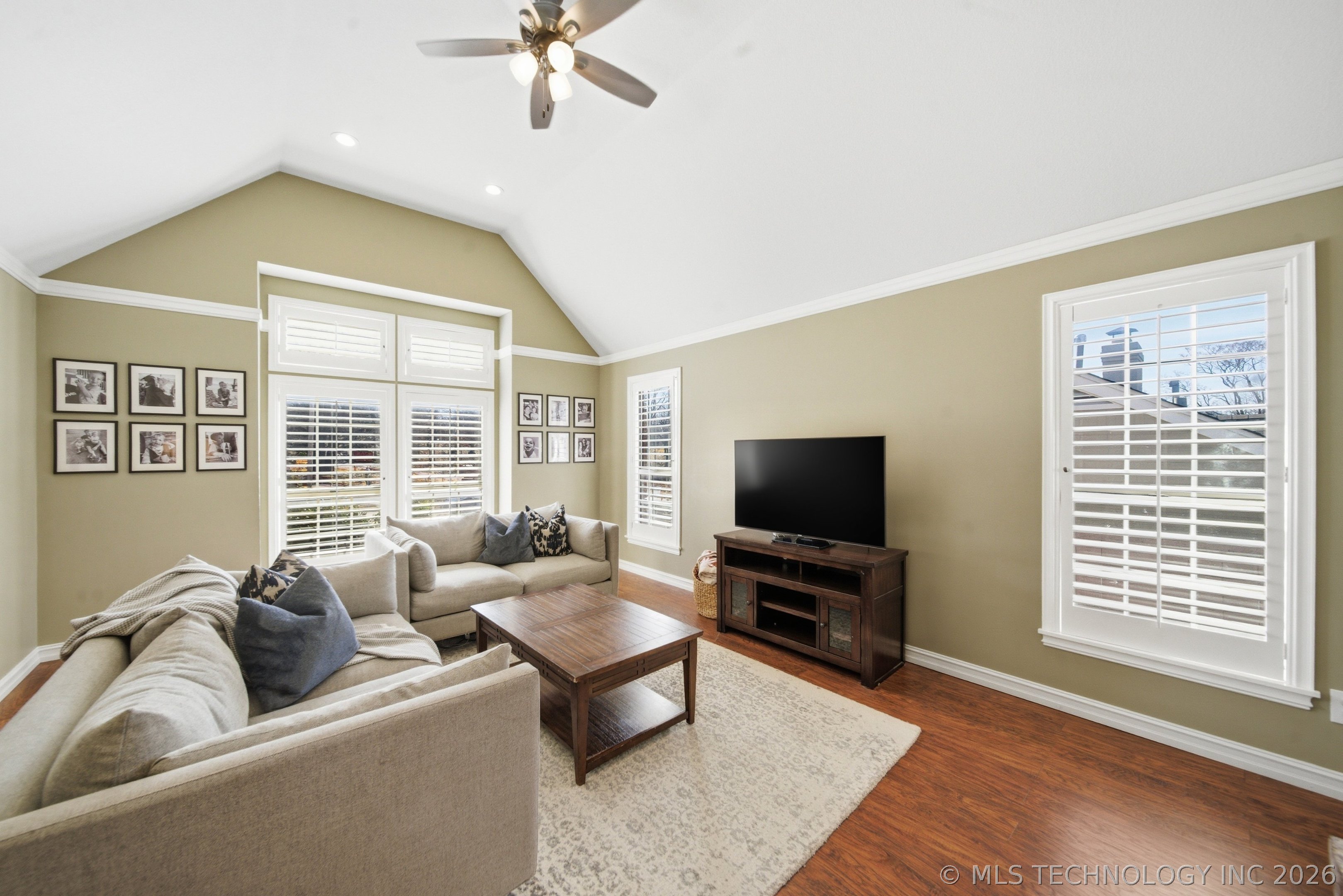 1425 E 21st Street Property Photo 6