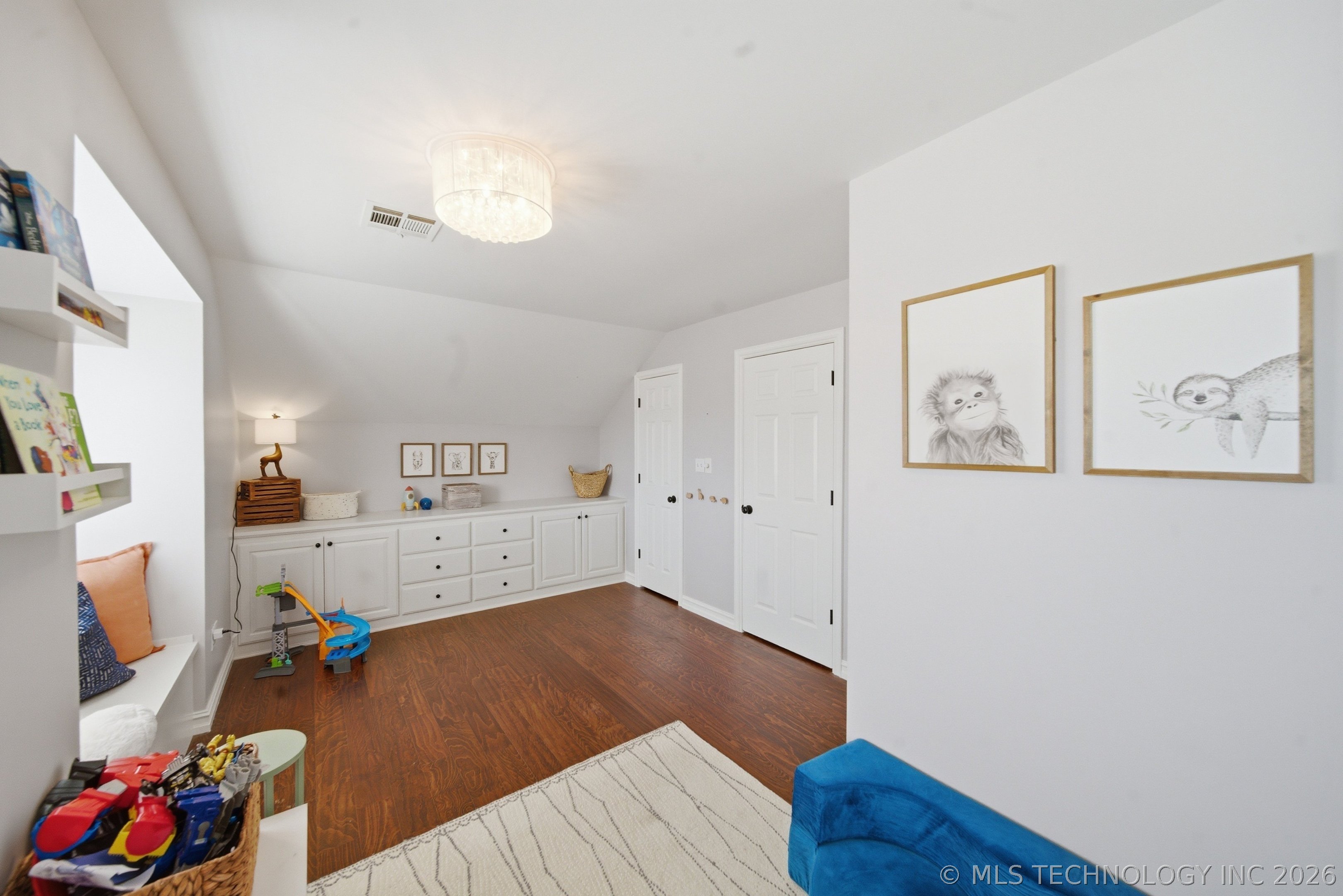 1425 E 21st Street Property Photo 29