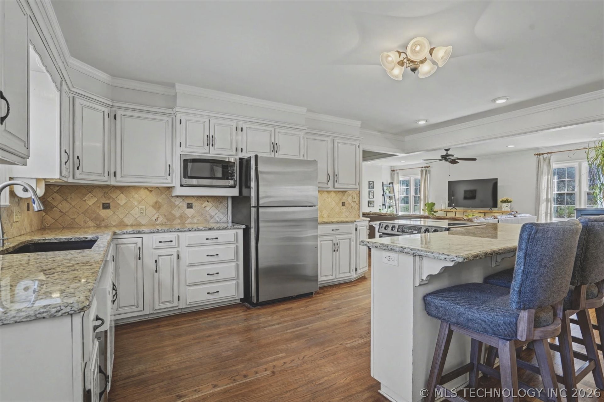 2471 E 22nd Place Property Photo 11