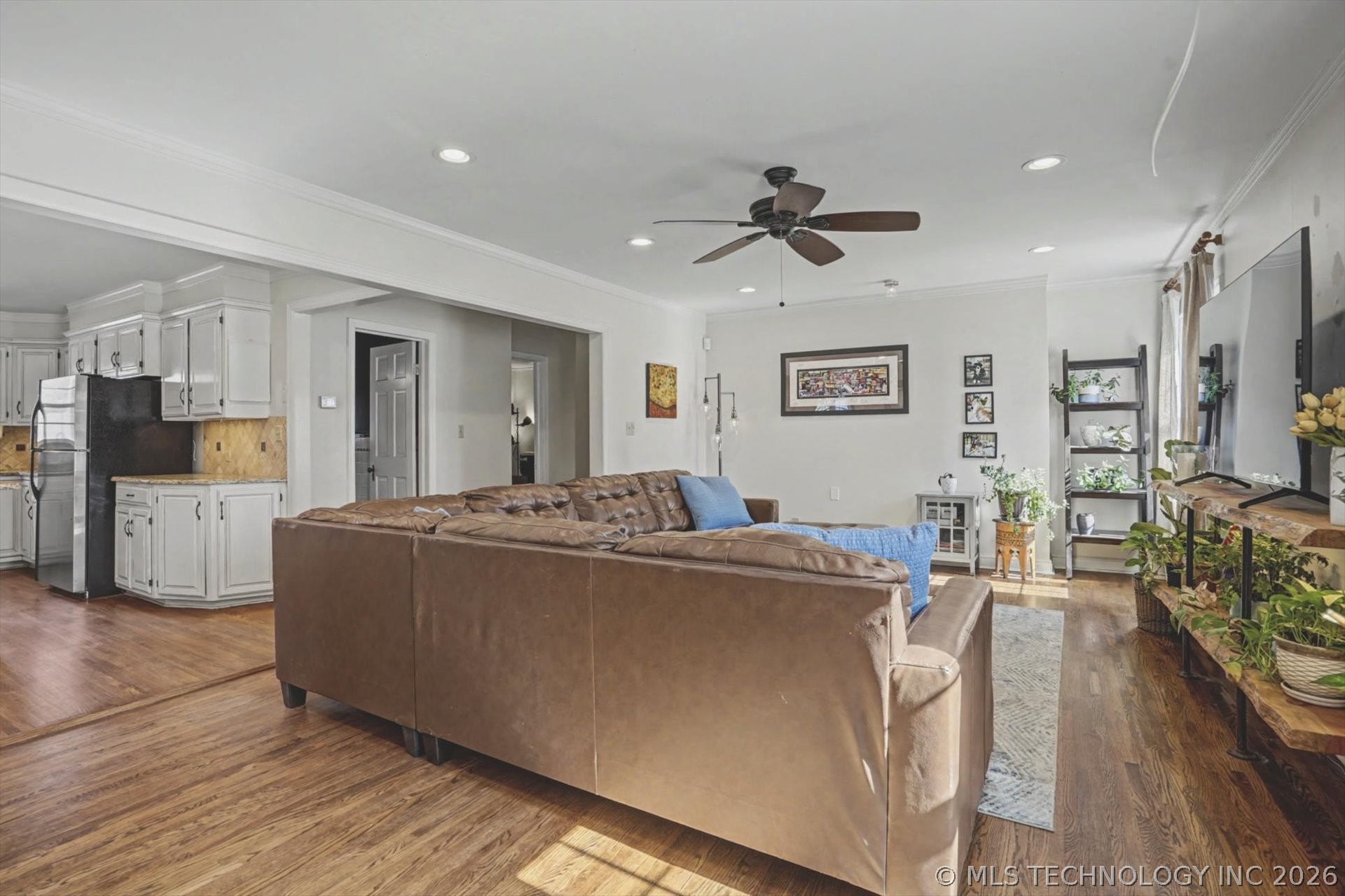 2471 E 22nd Place Property Photo 14