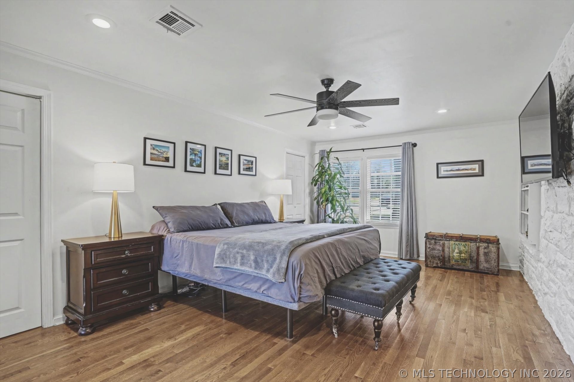 2471 E 22nd Place Property Photo 16