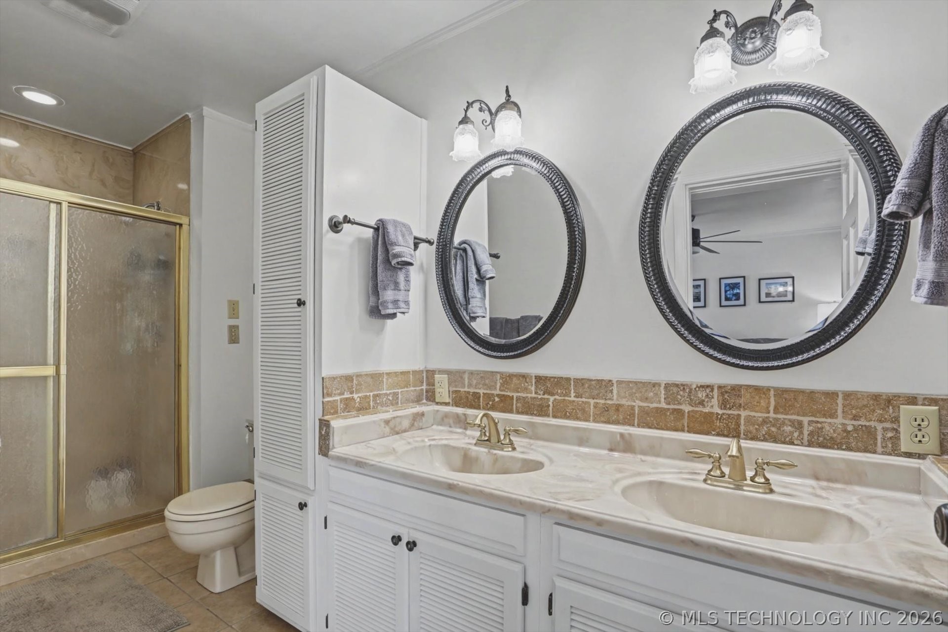 2471 E 22nd Place Property Photo 18