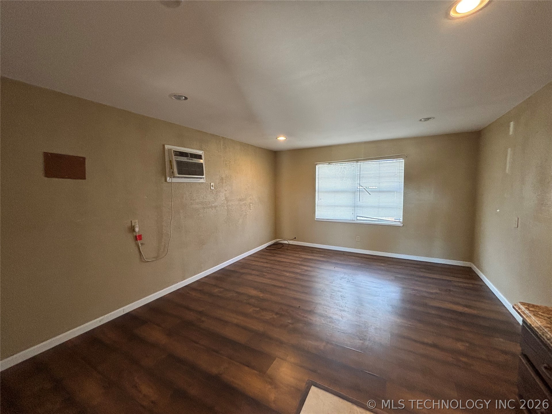 815 Campbell Street Property Photo 5