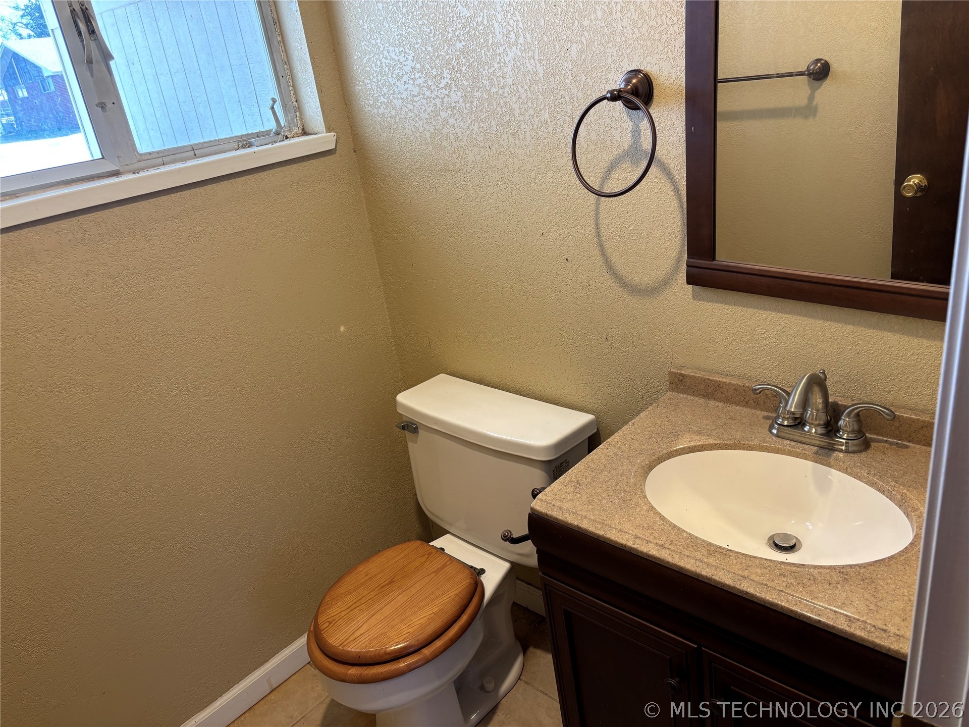 815 Campbell Street Property Photo 7