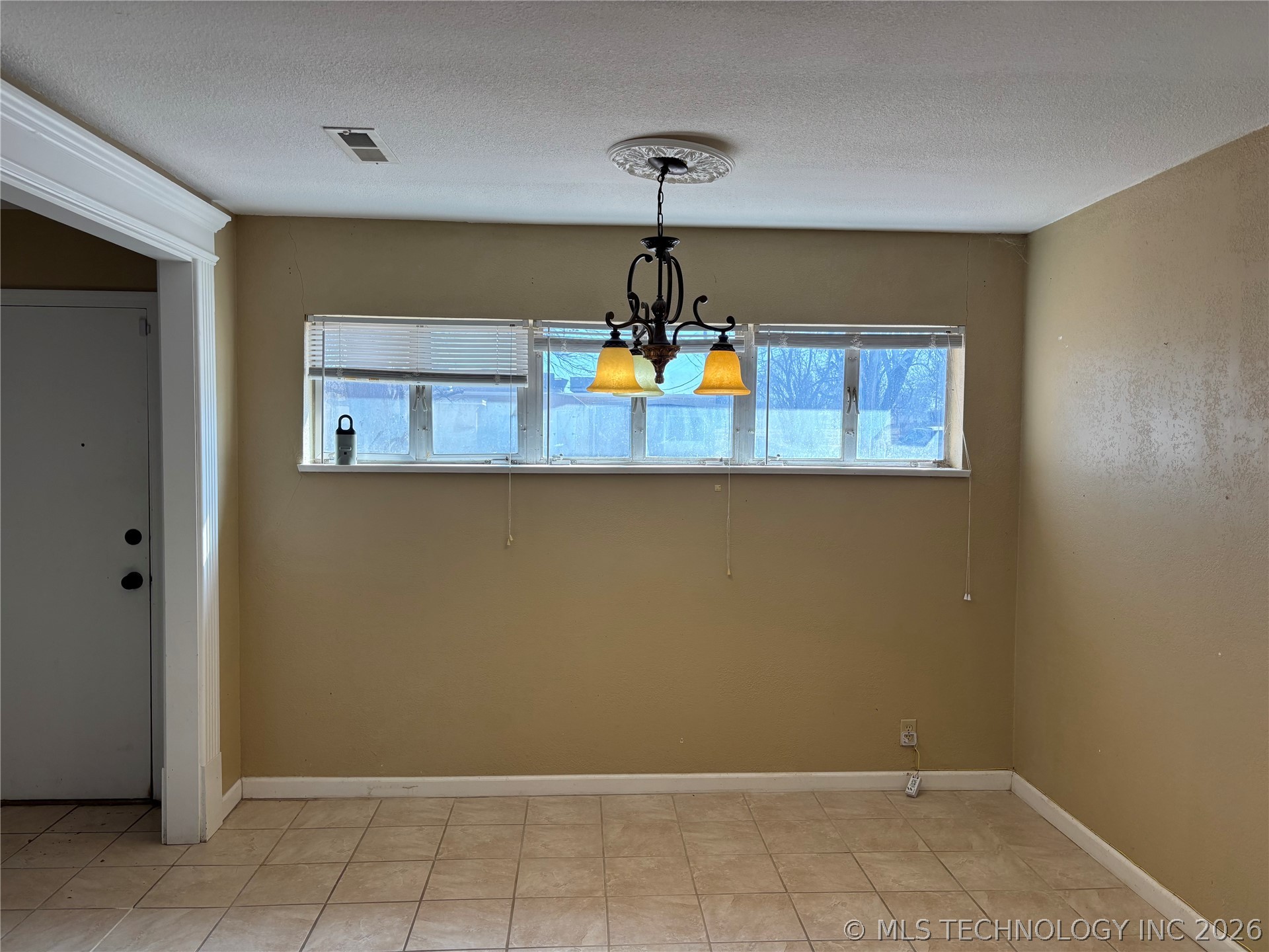 815 Campbell Street Property Photo 13