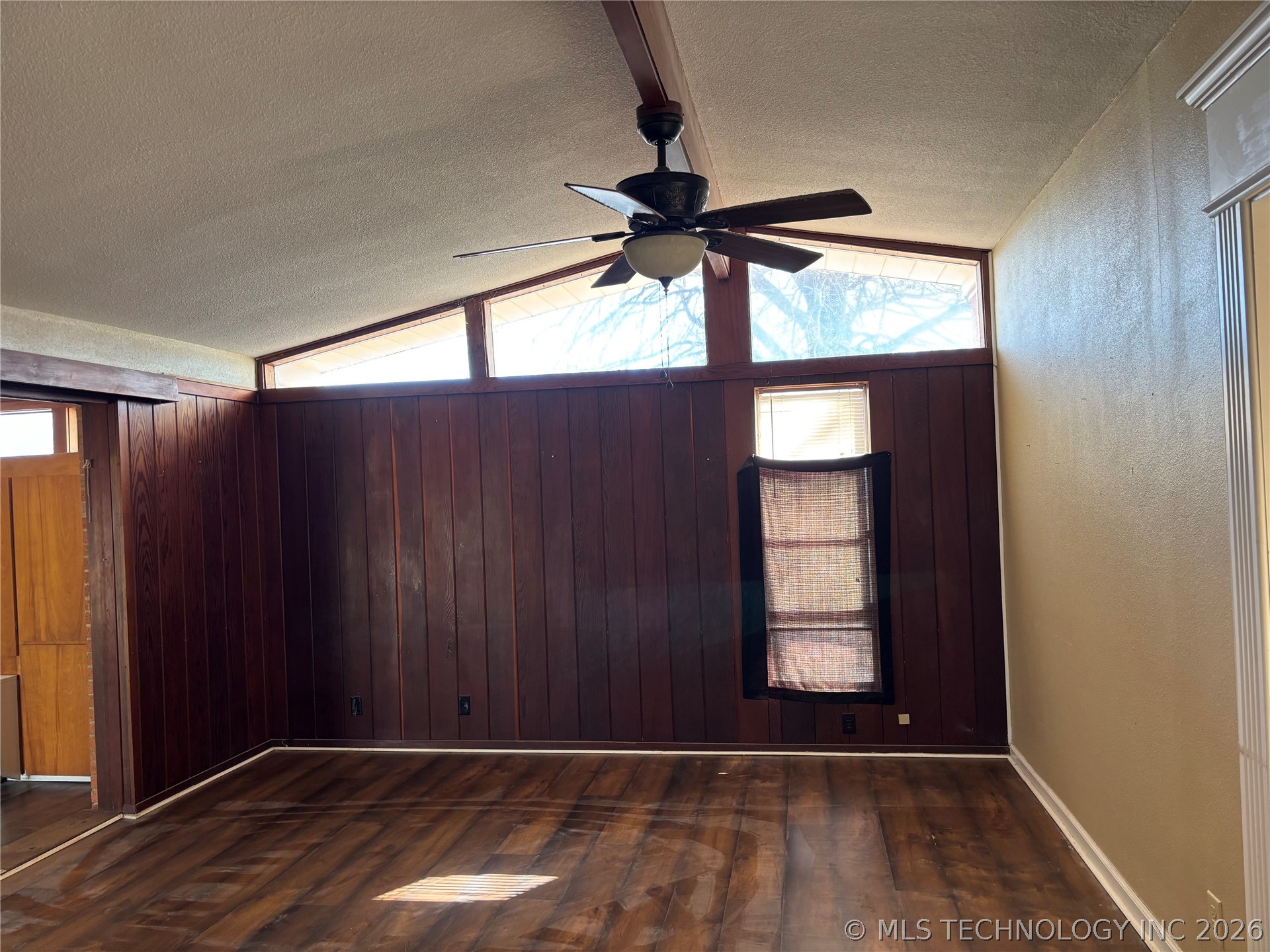 815 Campbell Street Property Photo 21