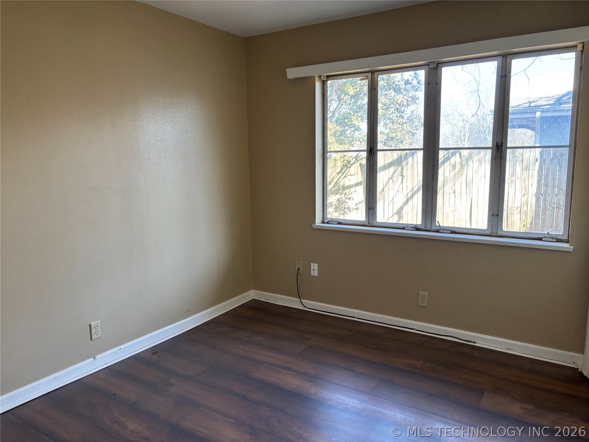 815 Campbell Street Property Photo 28