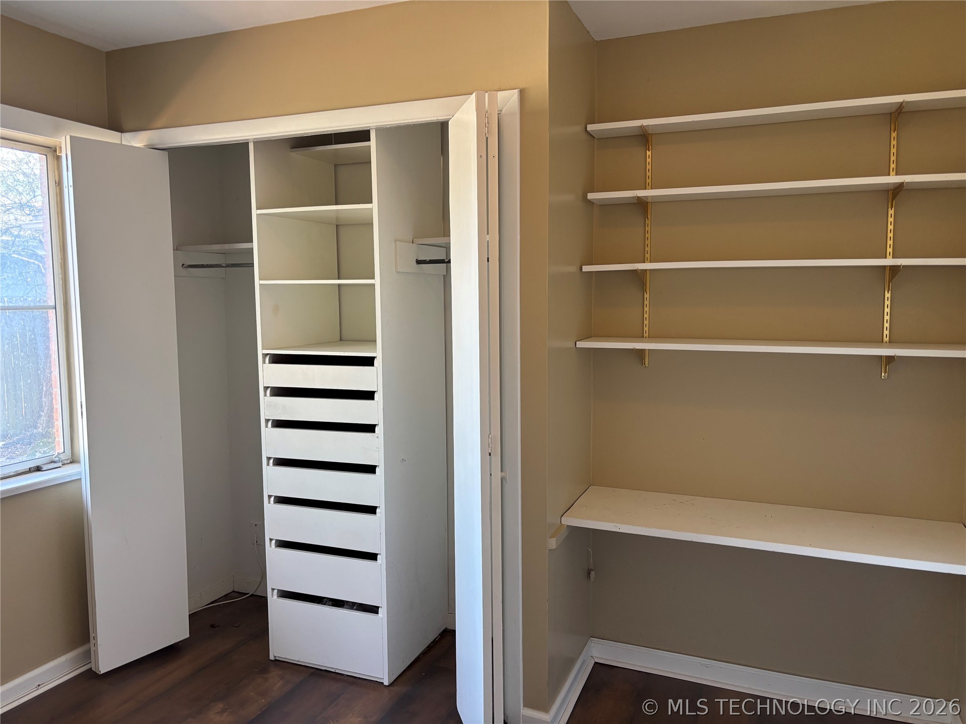815 Campbell Street Property Photo 29