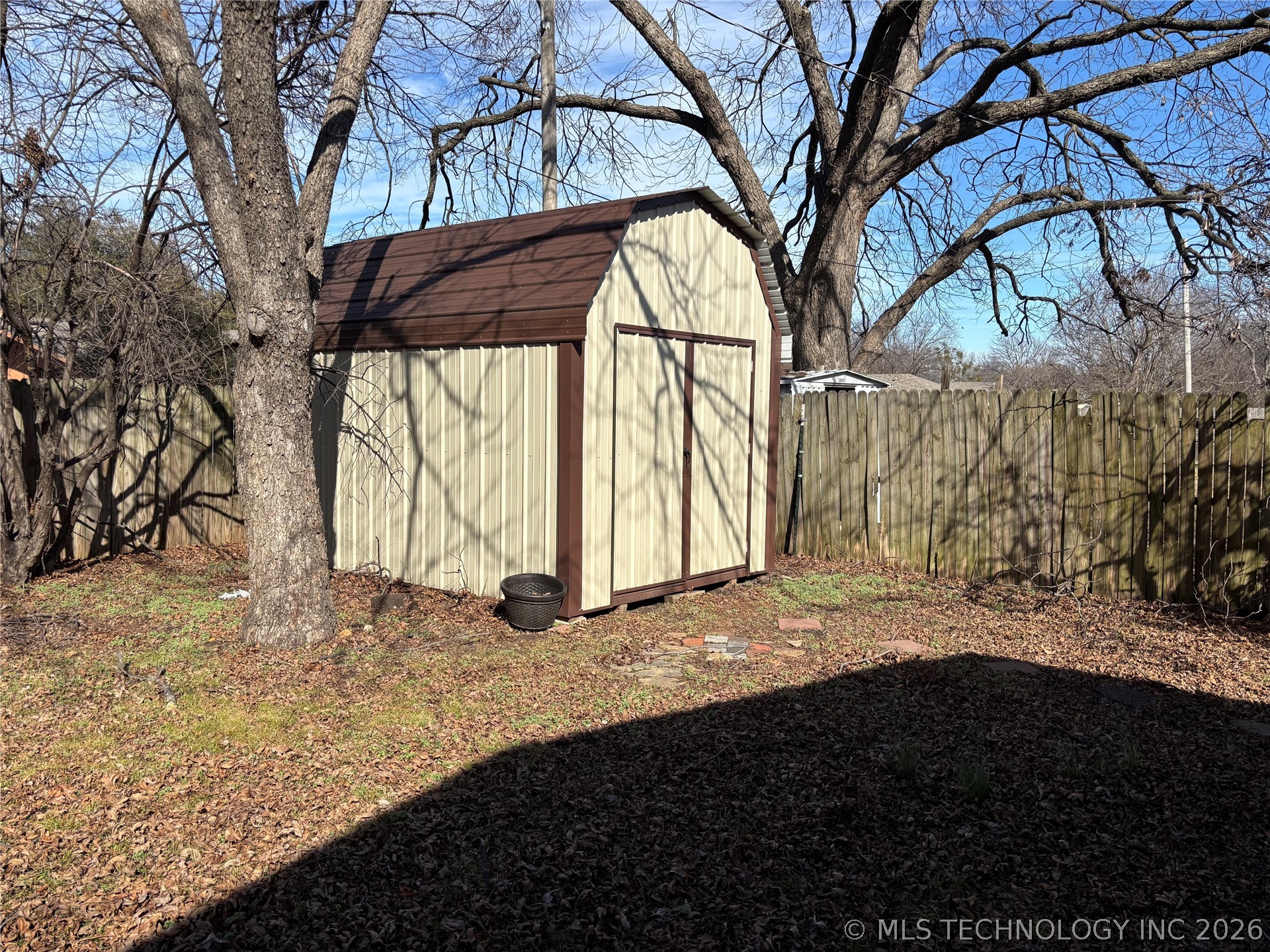 815 Campbell Street Property Photo 37