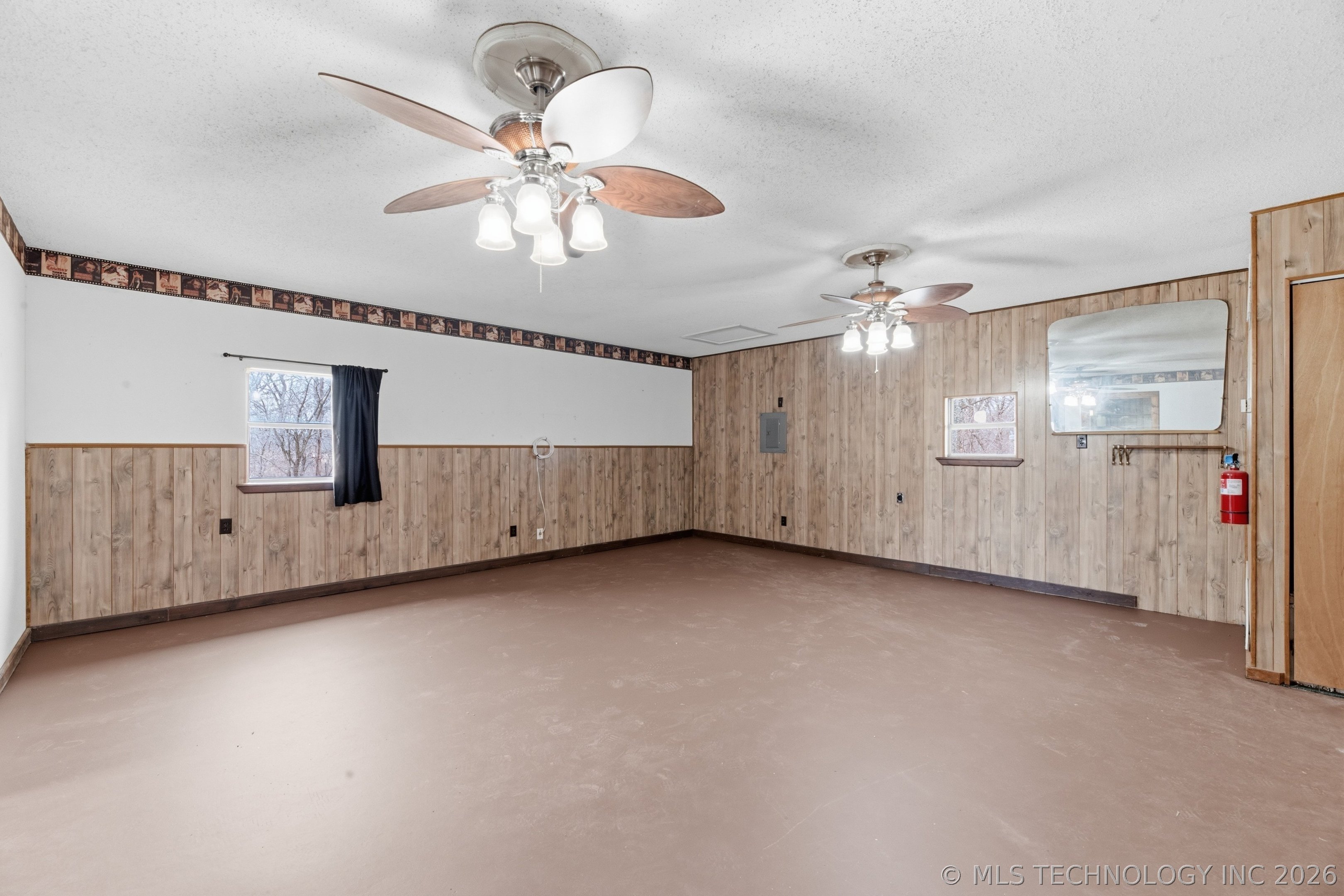 3060 S 4180 Road Property Photo 8