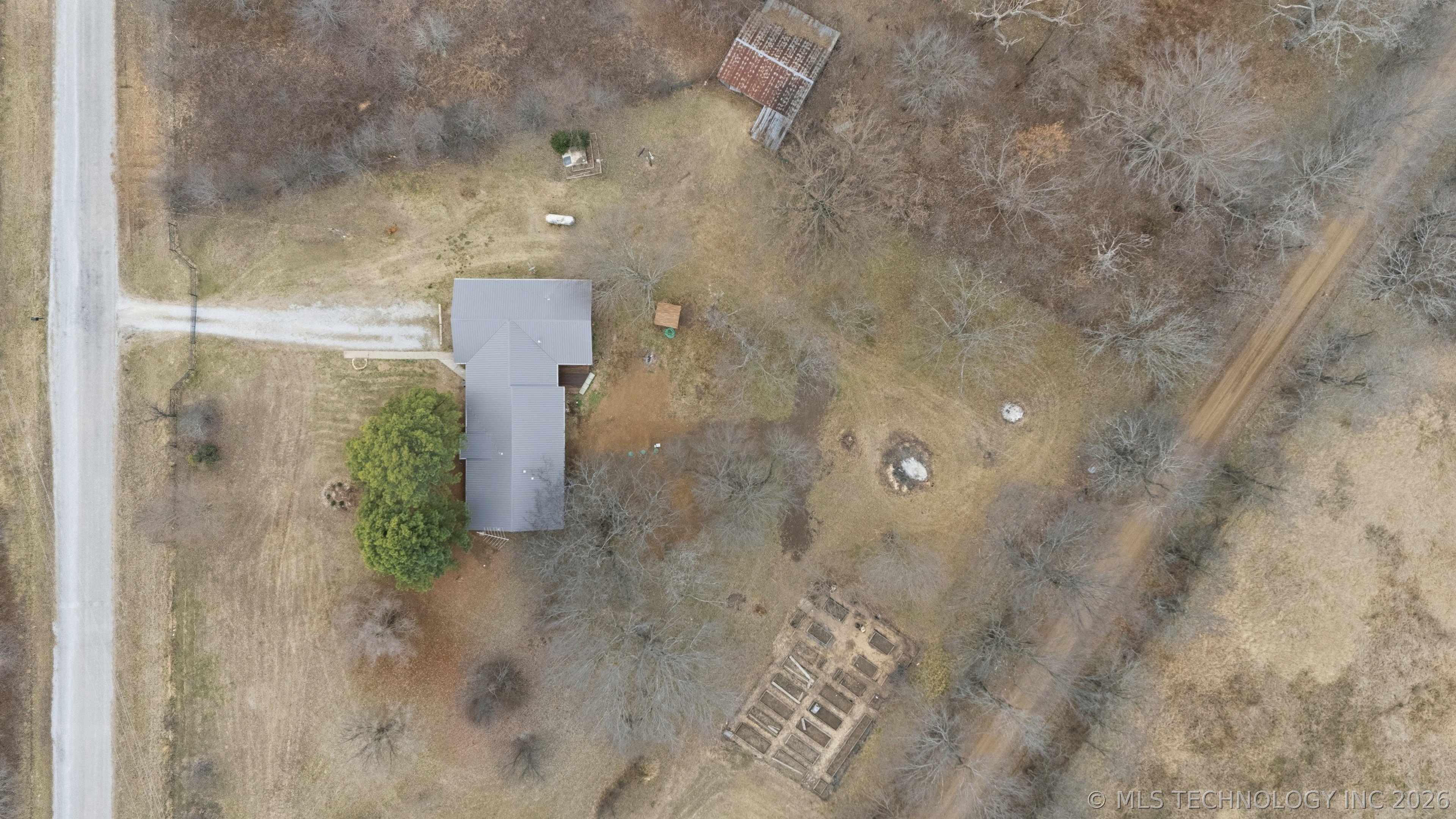 3060 S 4180 Road Property Photo 40