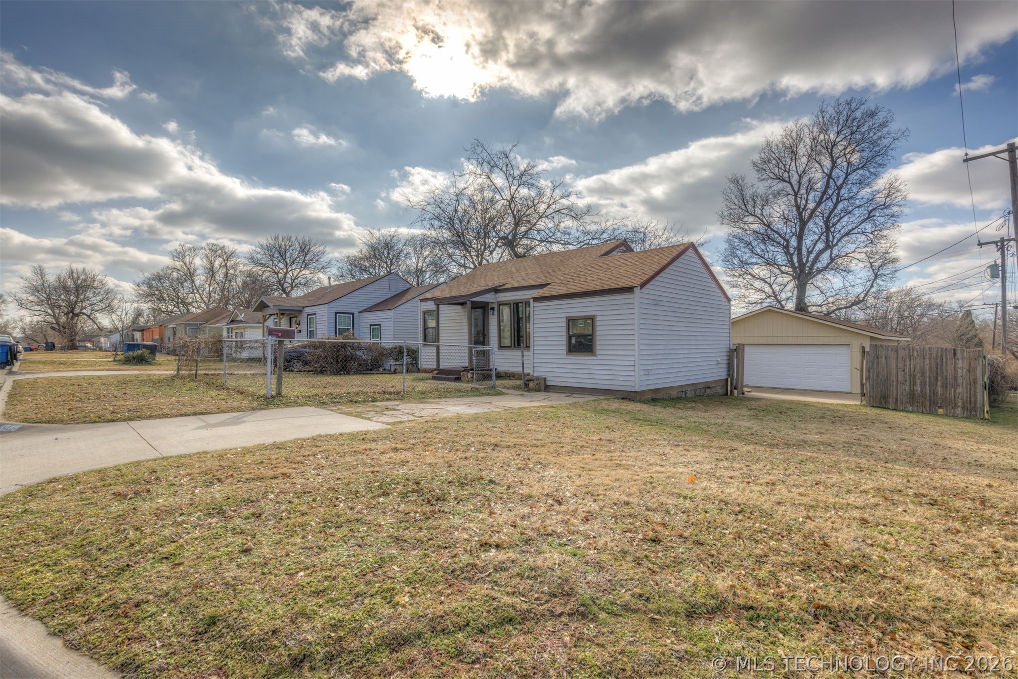 1348 N Toledo Avenue Property Photo 2