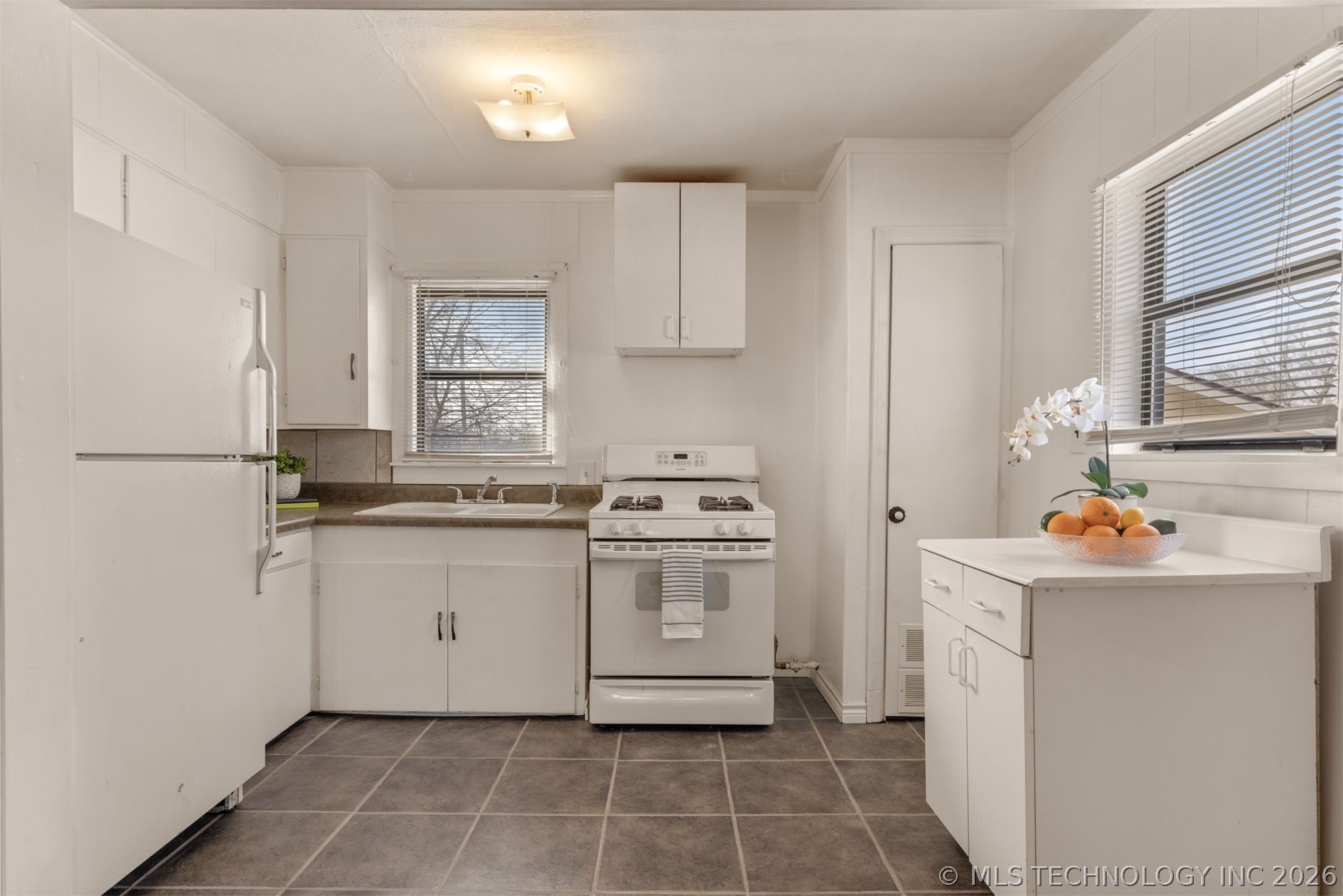 1348 N Toledo Avenue Property Photo 12