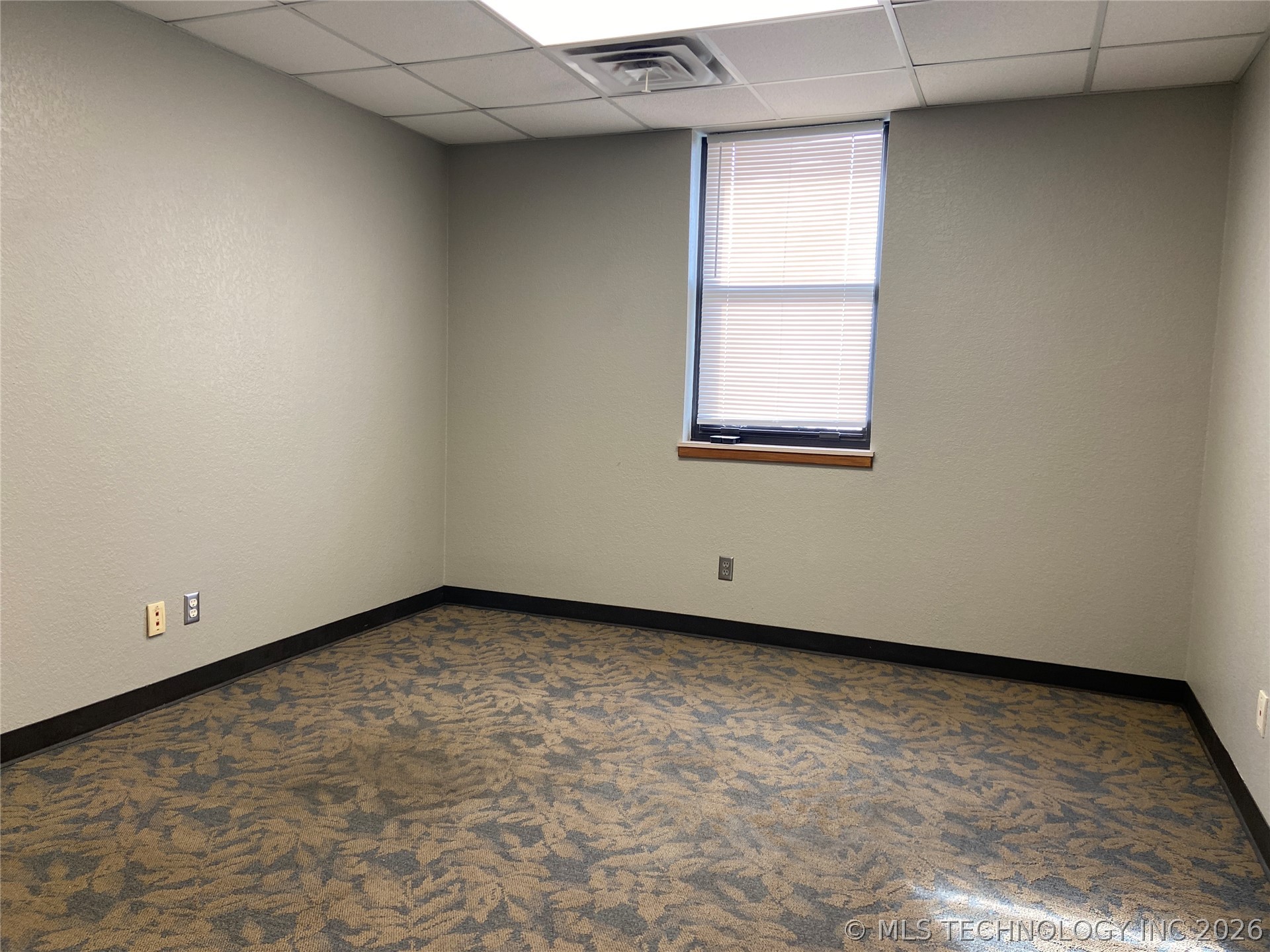 829 Elks Boulevard Property Photo 18