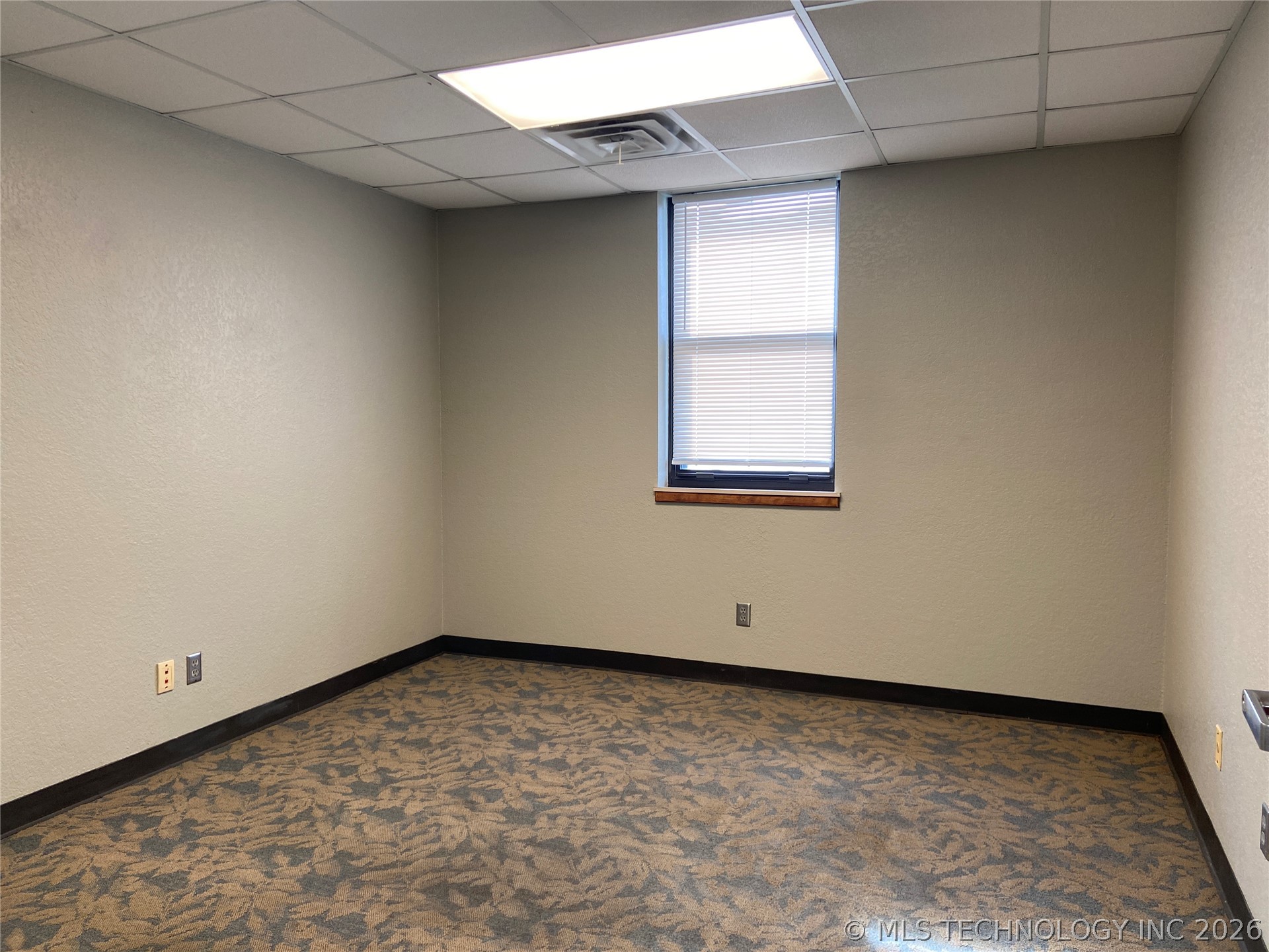 829 Elks Boulevard Property Photo 24
