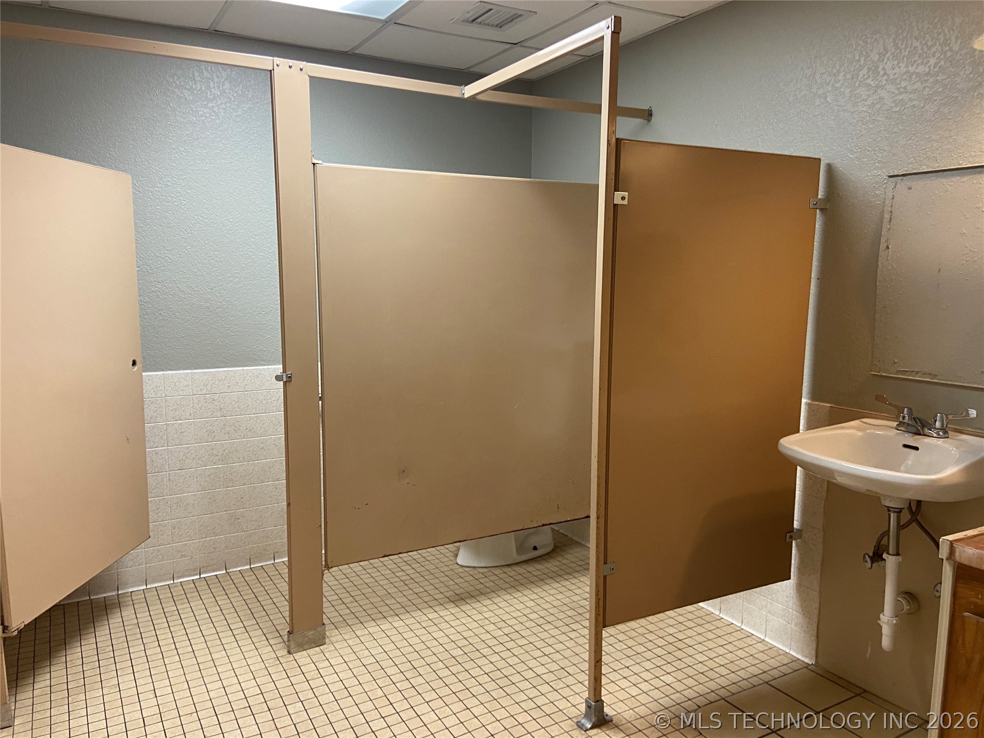 829 Elks Boulevard Property Photo 26