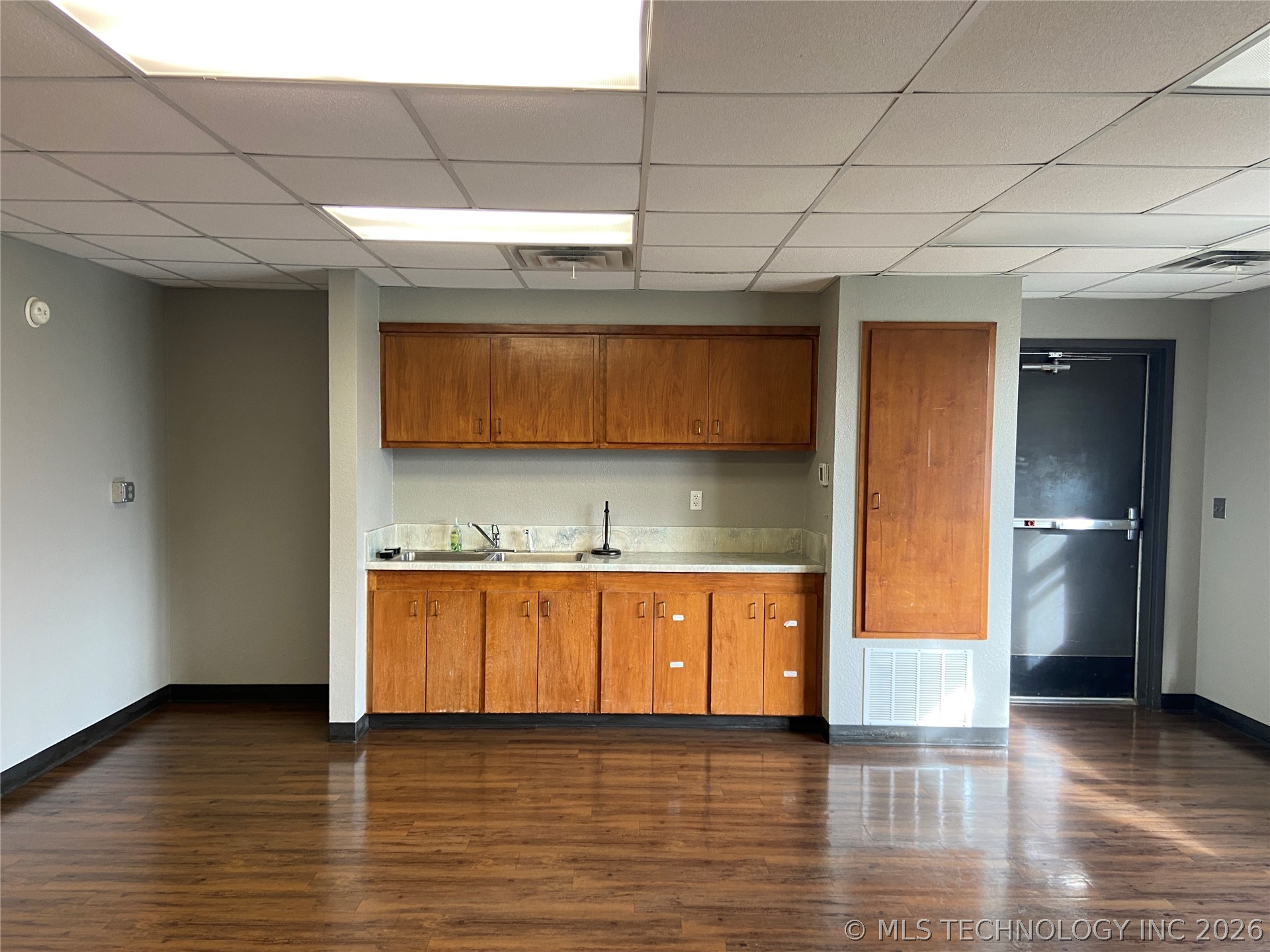 829 Elks Boulevard Property Photo 29