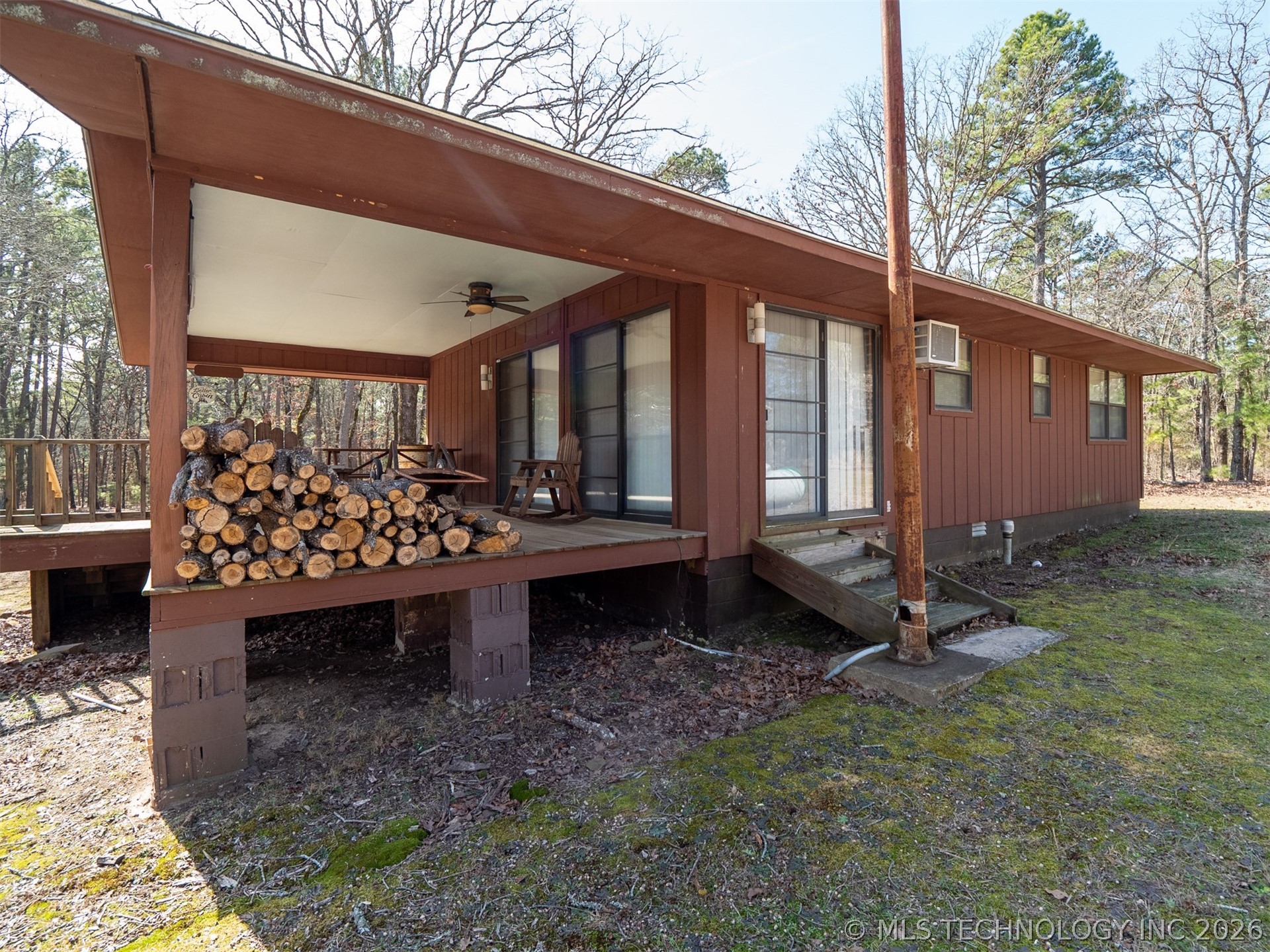 386 Ne A Property Photo 42