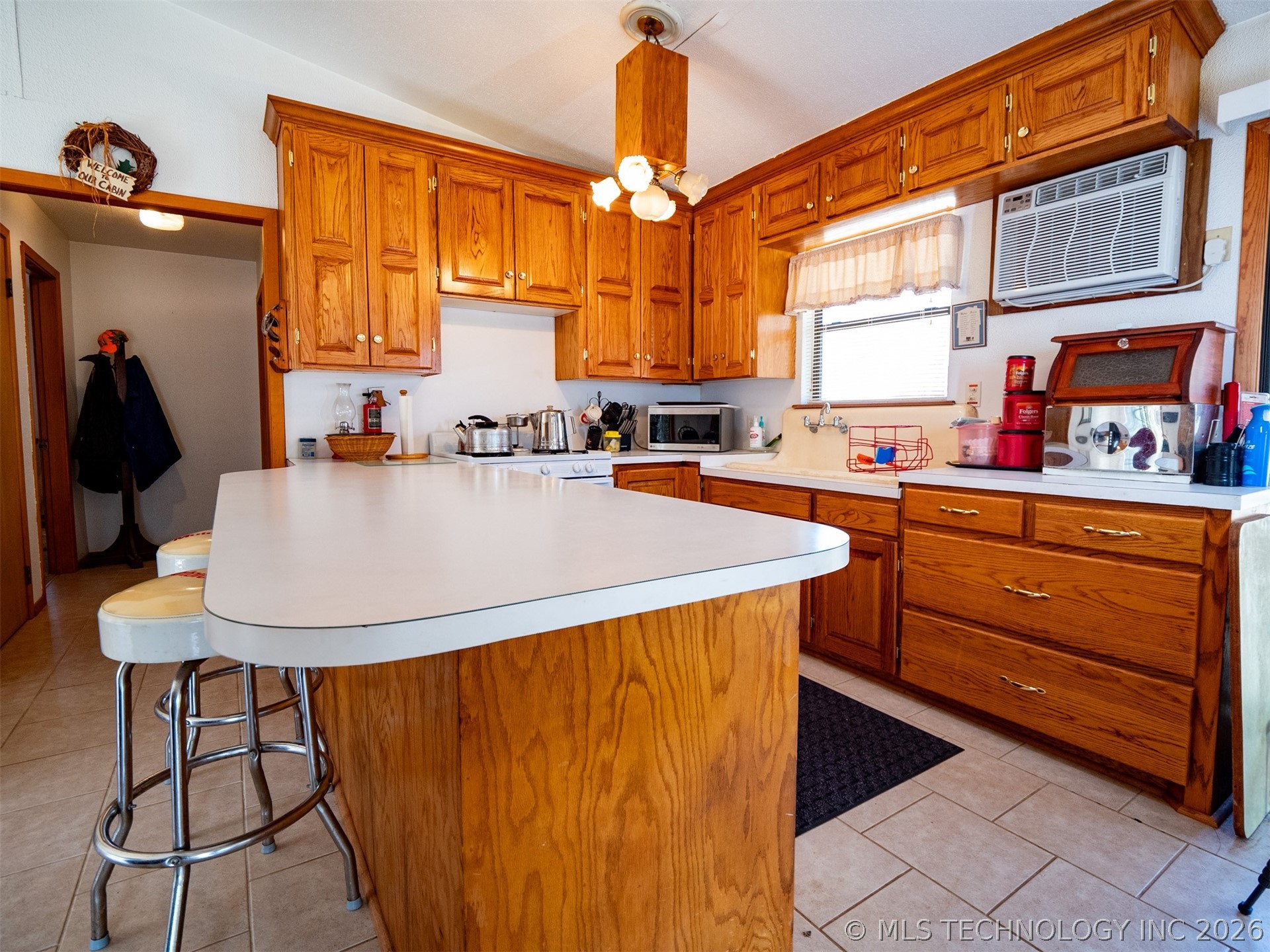 386 Ne A Property Photo 49