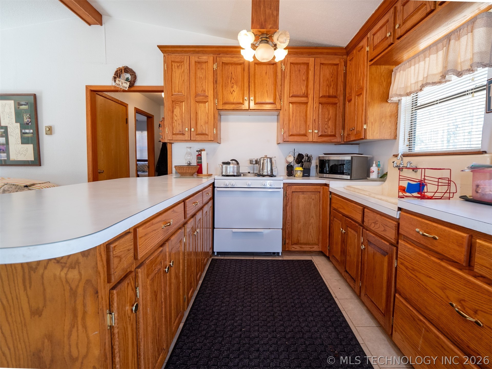 386 Ne A Property Photo 50
