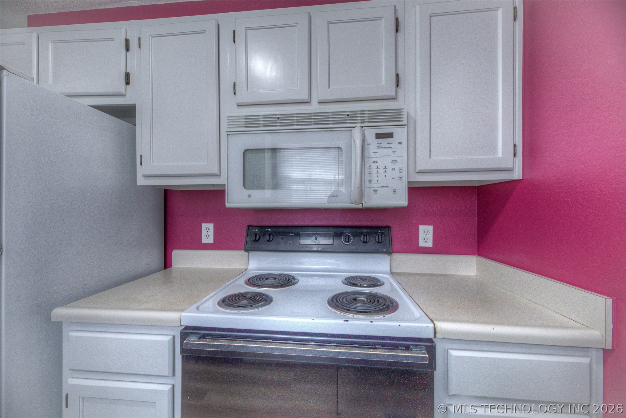 1712 W 57th Place Property Photo 8