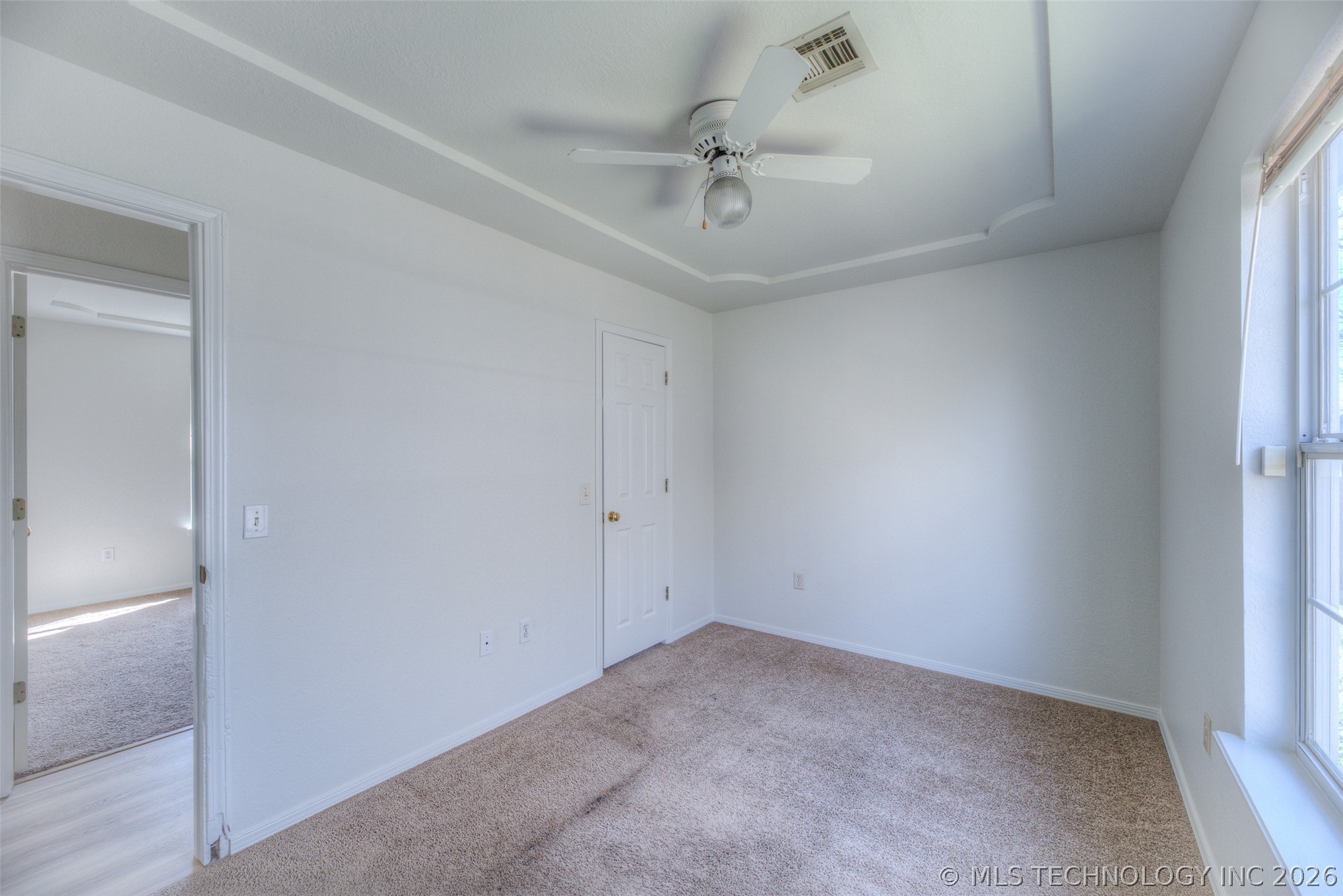 1712 W 57th Place Property Photo 18