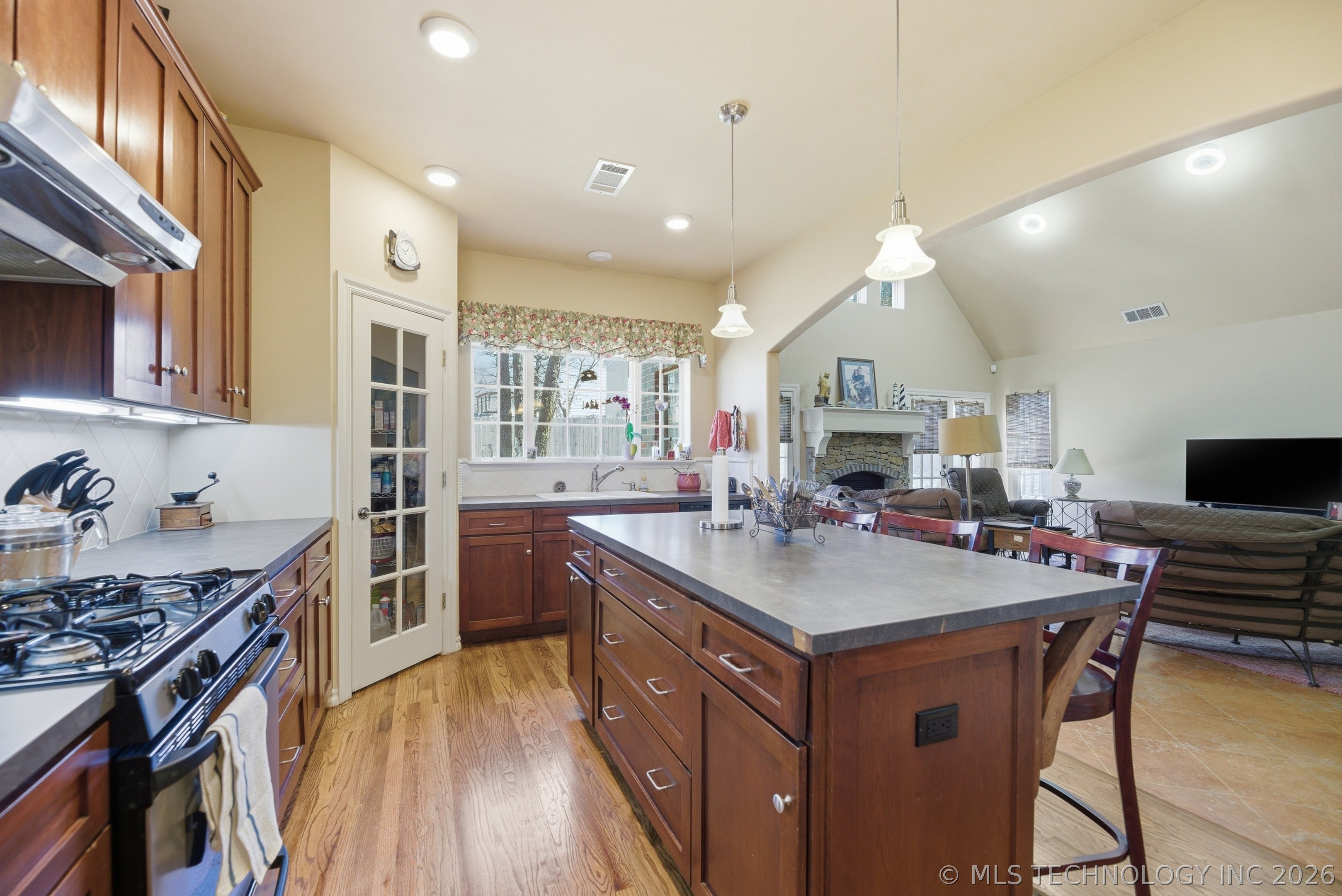 3907 S 74th West Avenue Property Photo 13