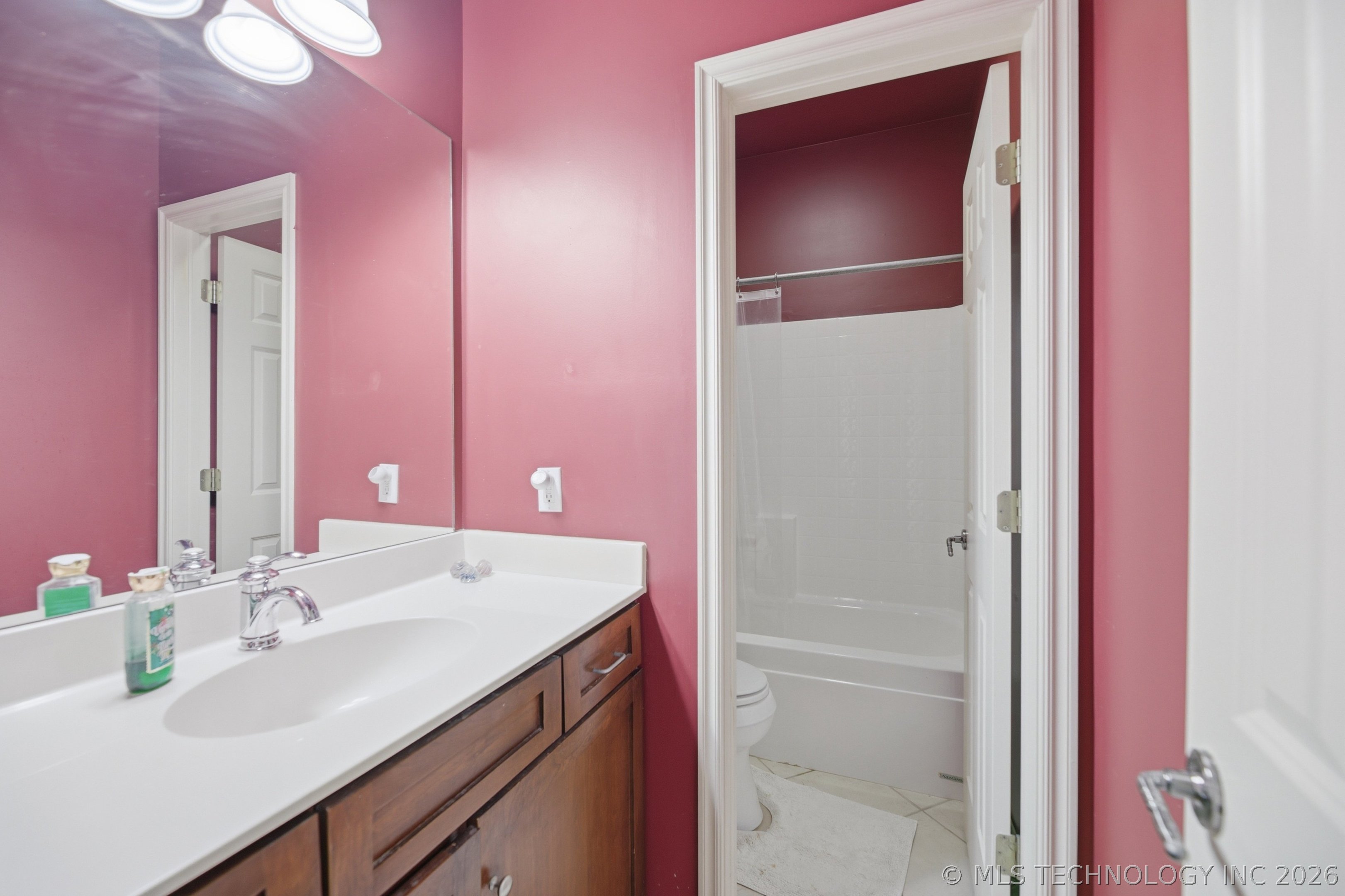 3907 S 74th West Avenue Property Photo 14