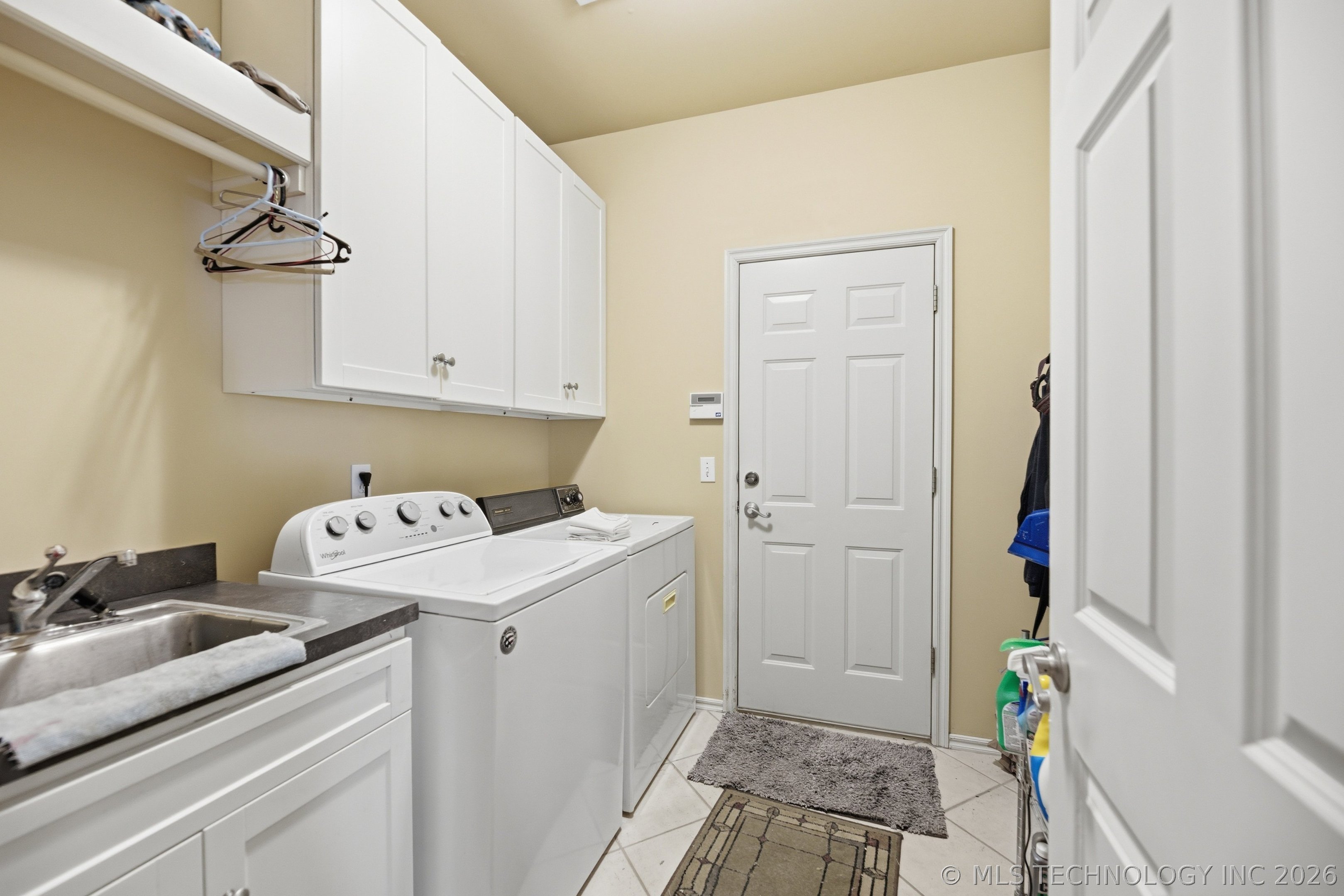 3907 S 74th West Avenue Property Photo 16