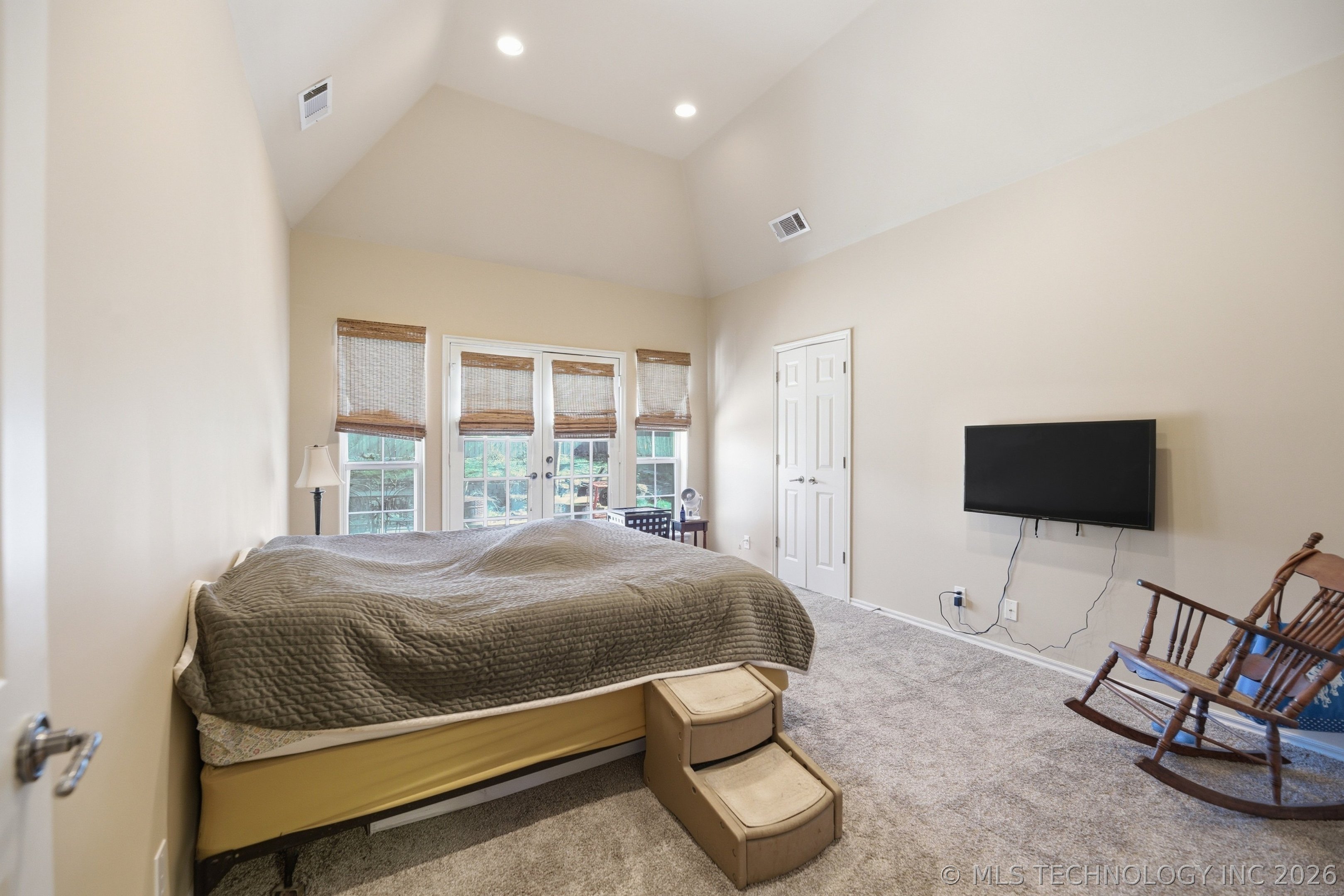 3907 S 74th West Avenue Property Photo 17