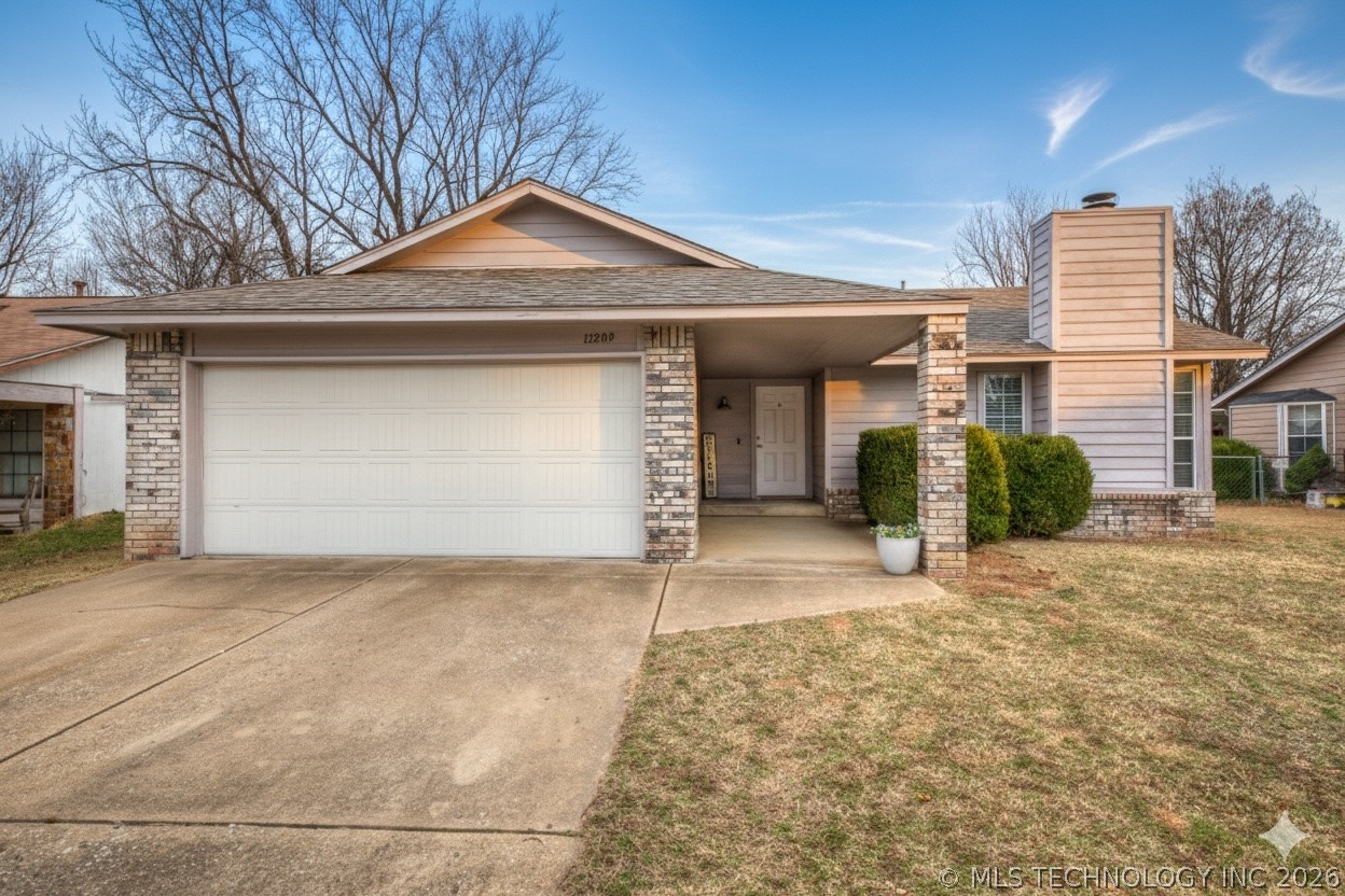 13209 S 85th East Place Property Photo 1