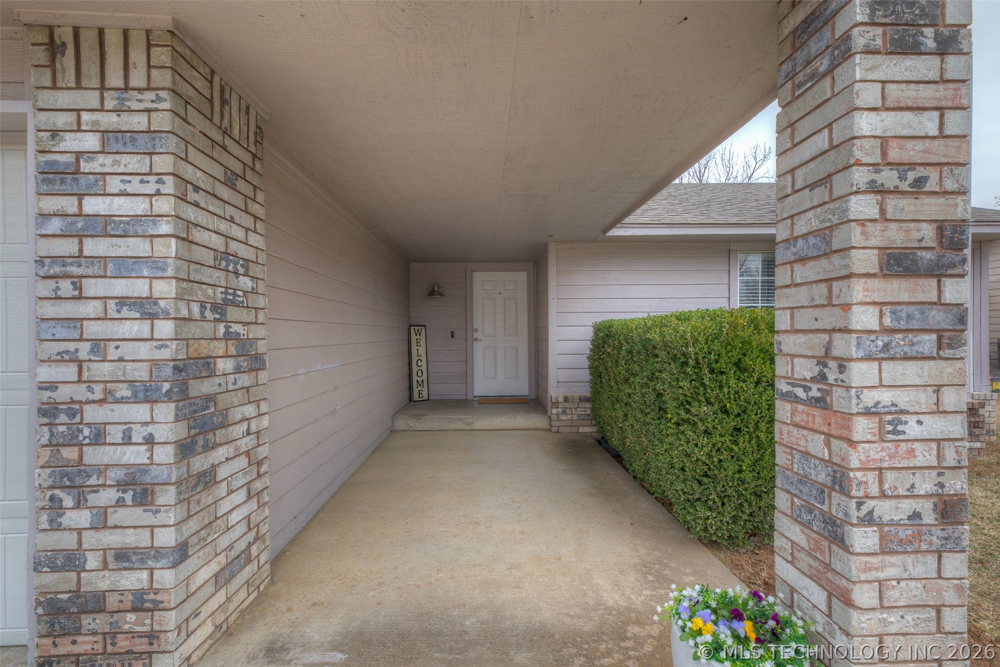 13209 S 85th East Place Property Photo 2