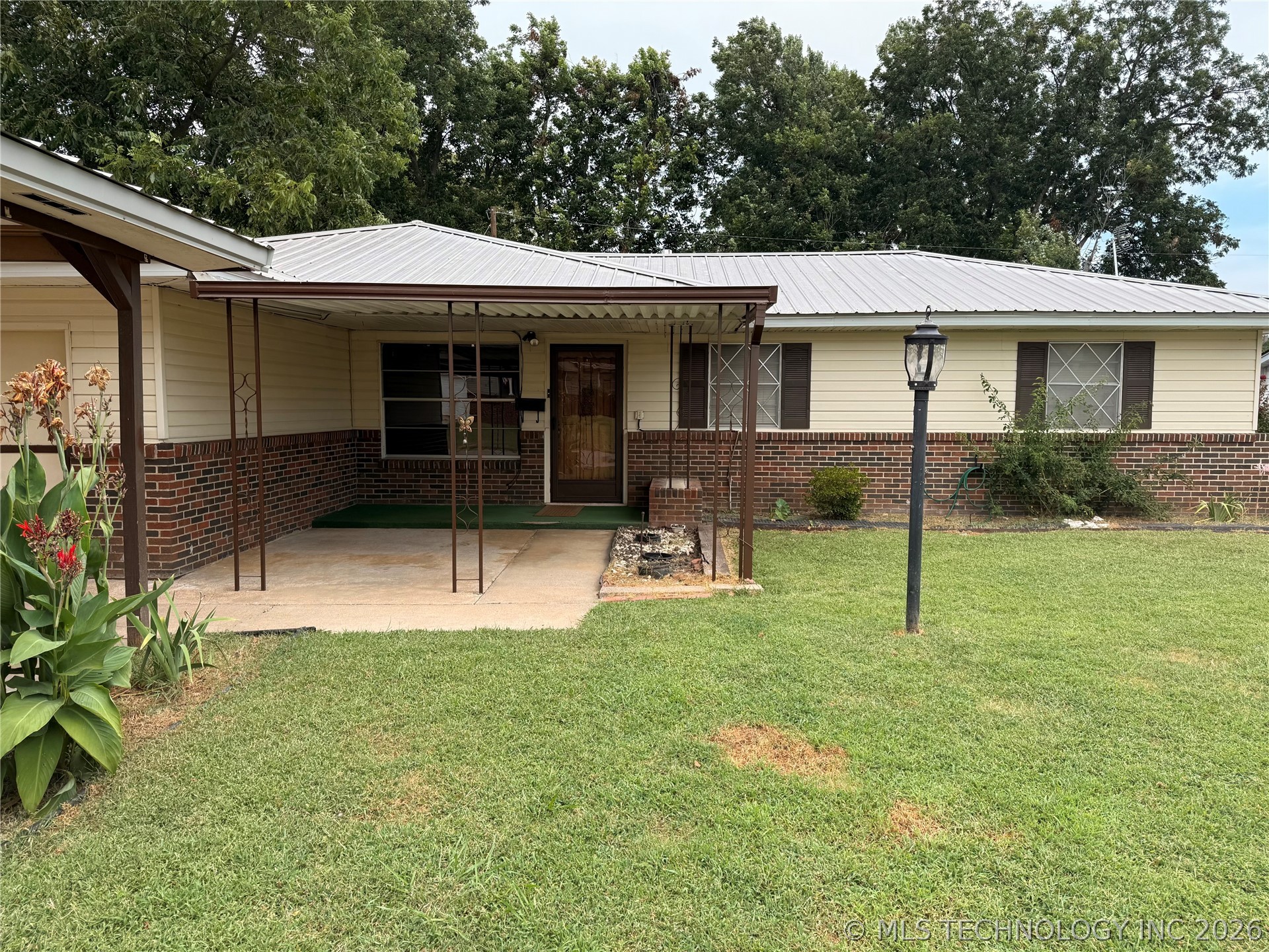 807 N C Avenue Property Photo 2
