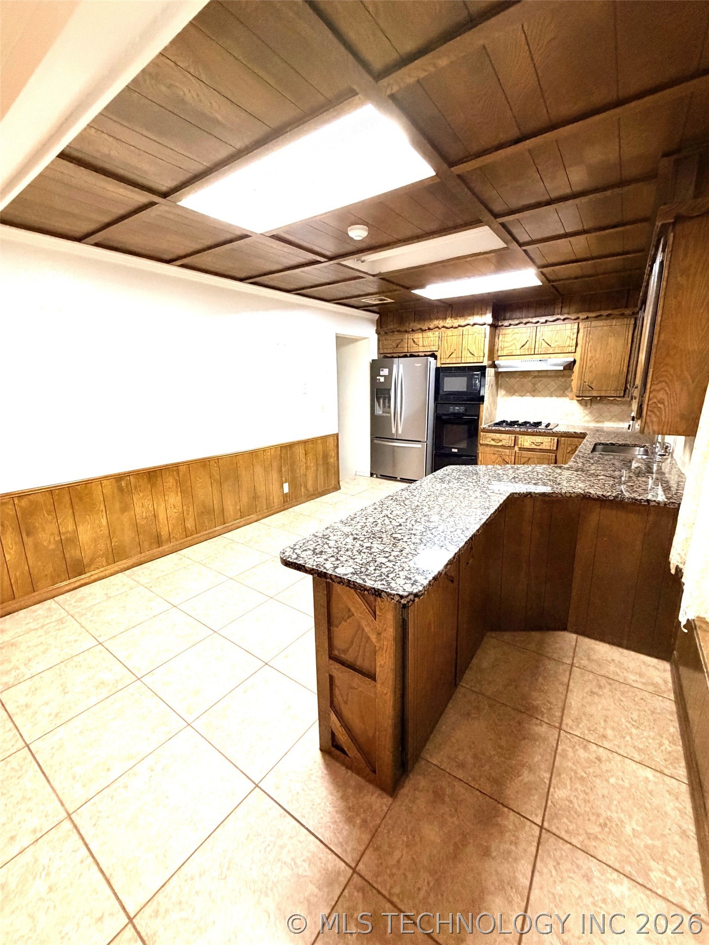 2009 N Hillcrest Drive Property Photo 15