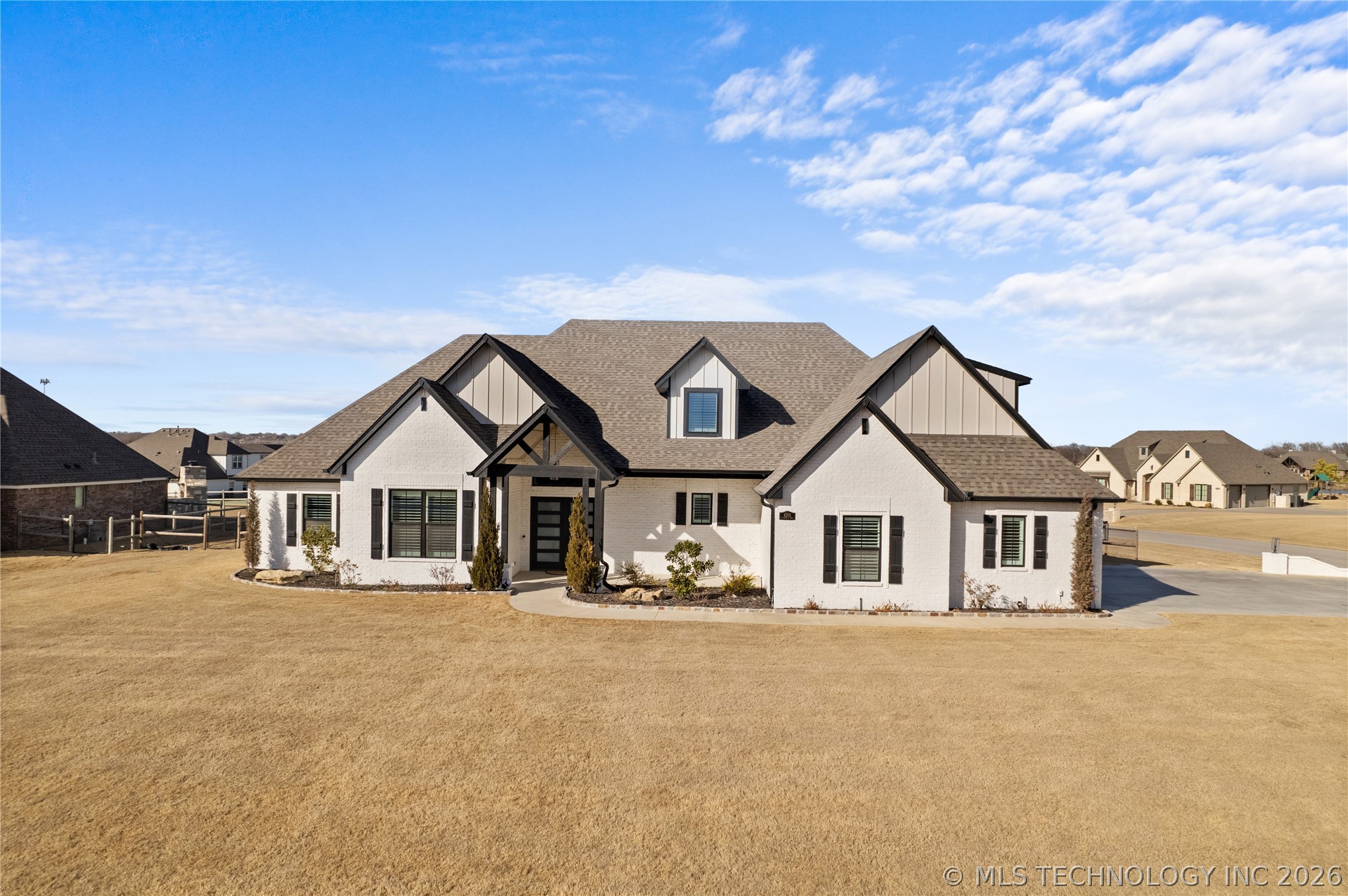 8202 N 150th East Avenue Property Photo 2