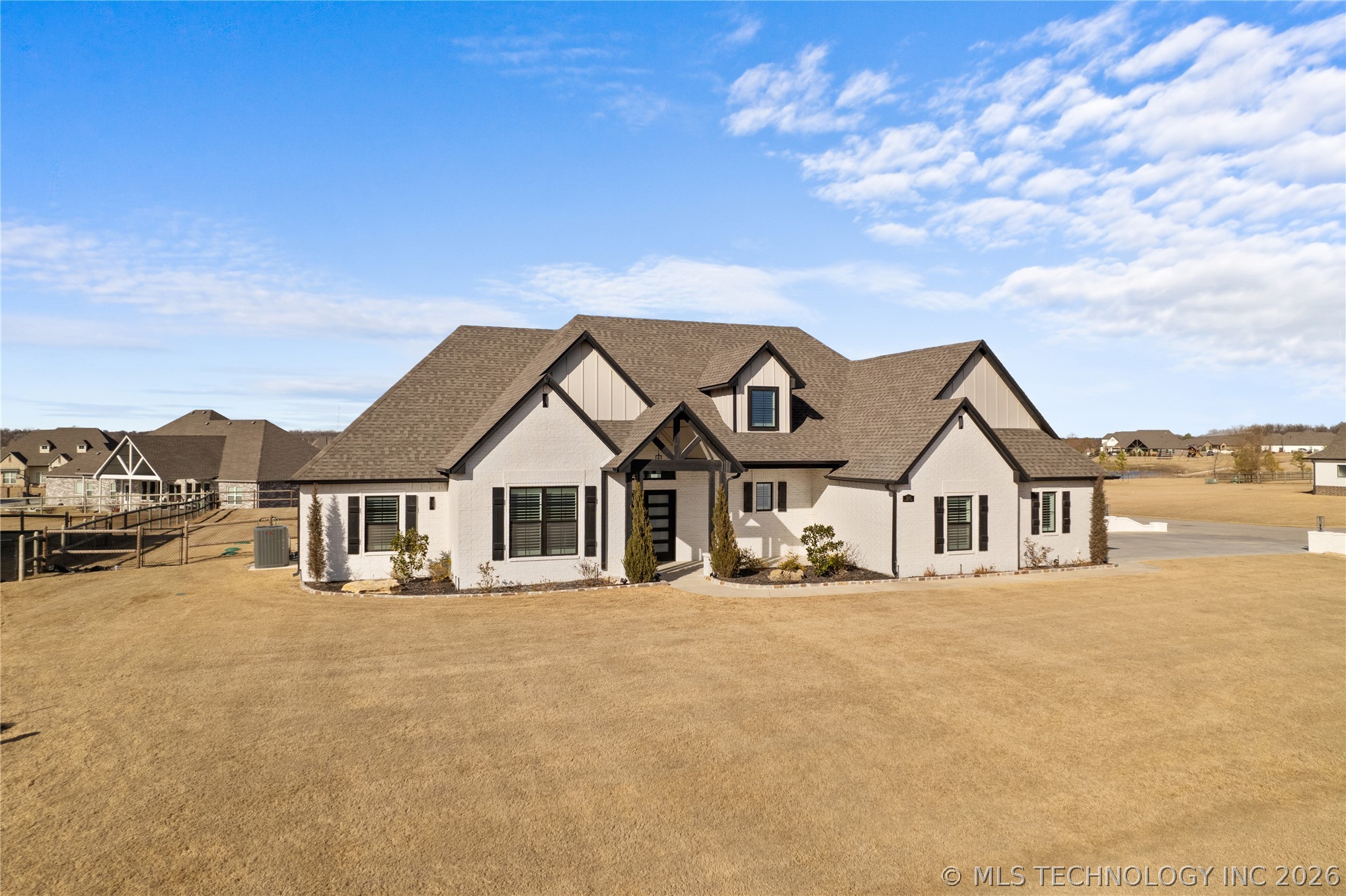 8202 N 150th East Avenue Property Photo 4