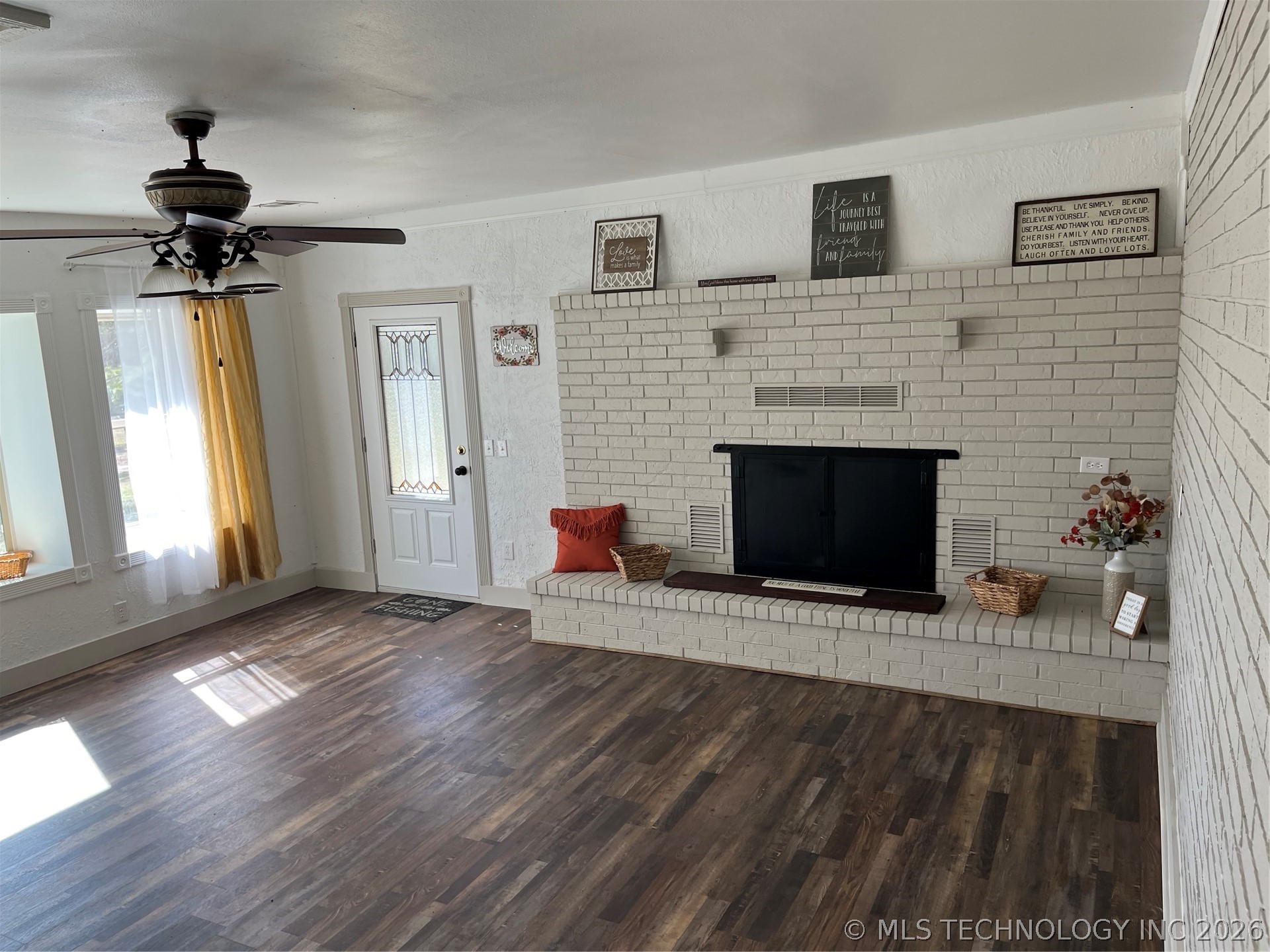 205 Park Place S Property Photo 65