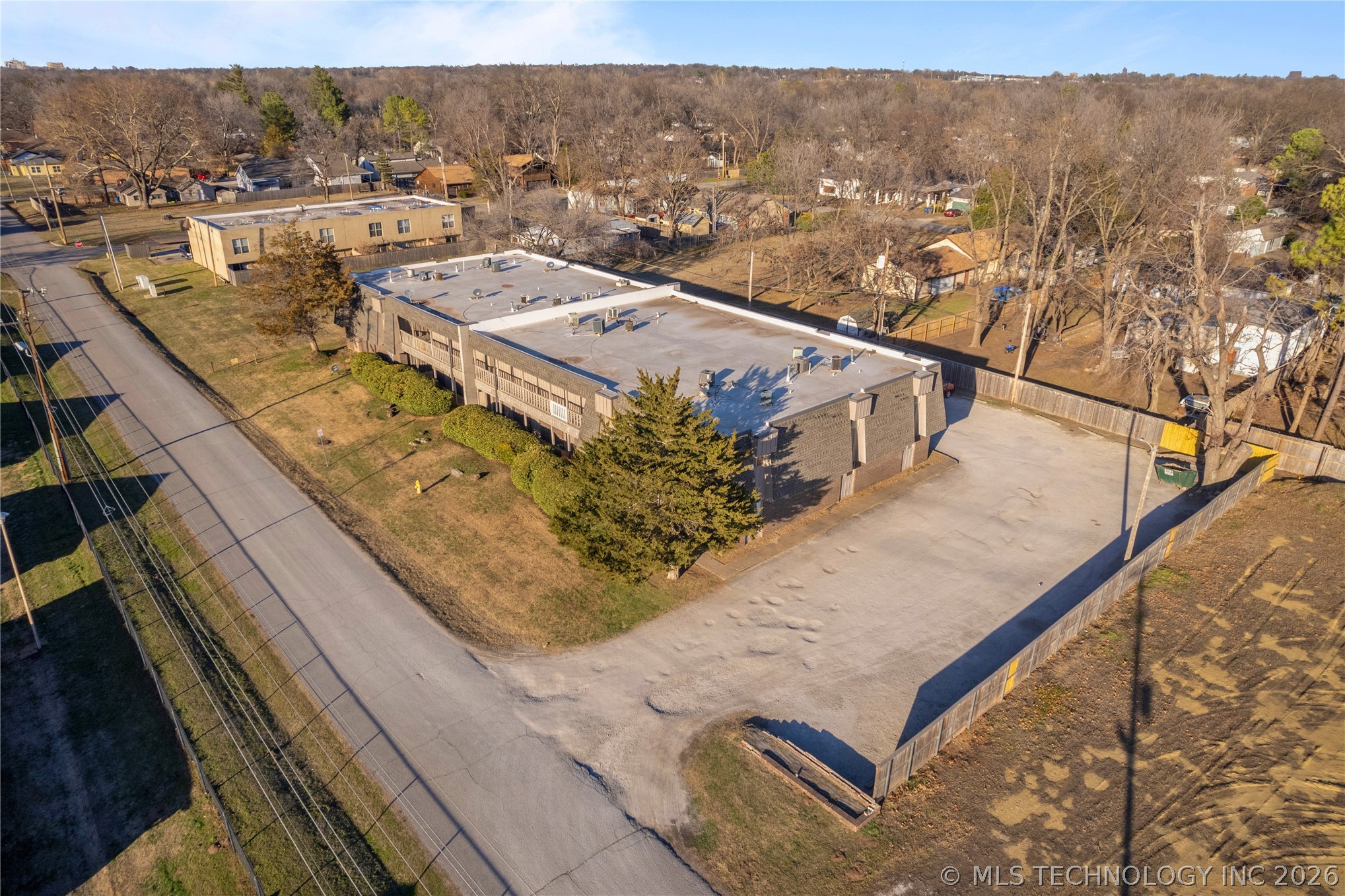 5623 S Quincy Avenue Property Photo 7