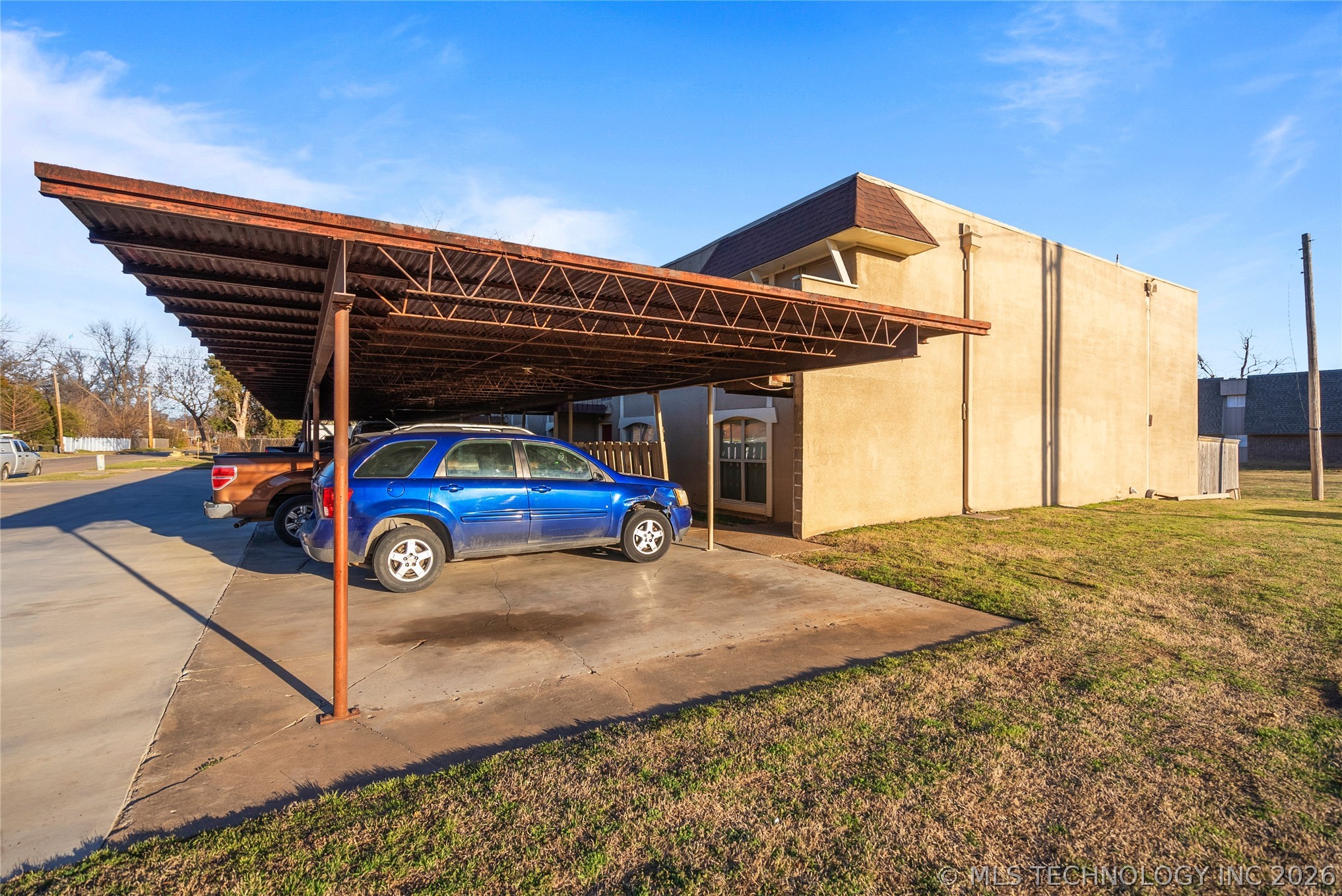 5623 S Quincy Avenue Property Photo 11