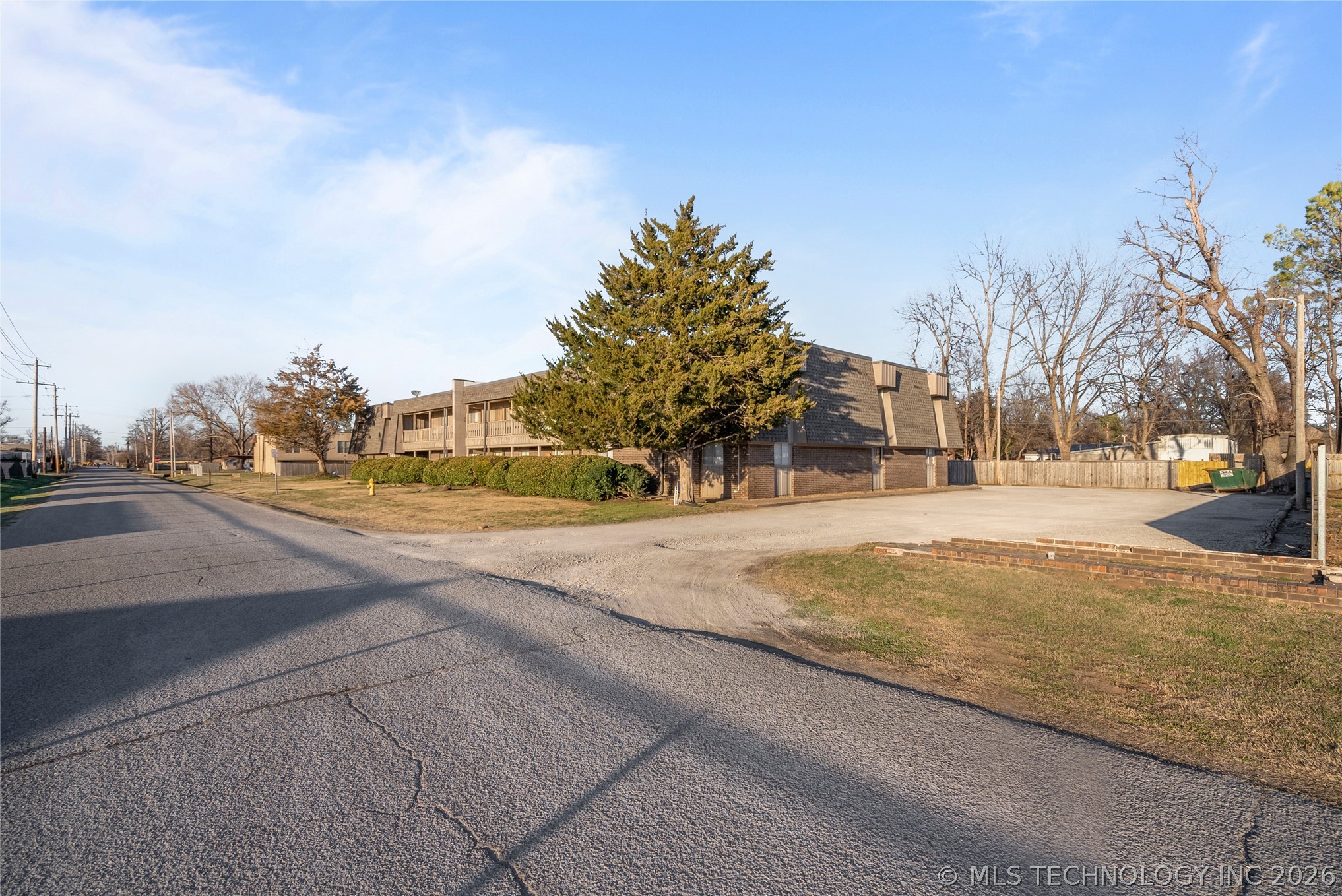 5623 S Quincy Avenue Property Photo 12